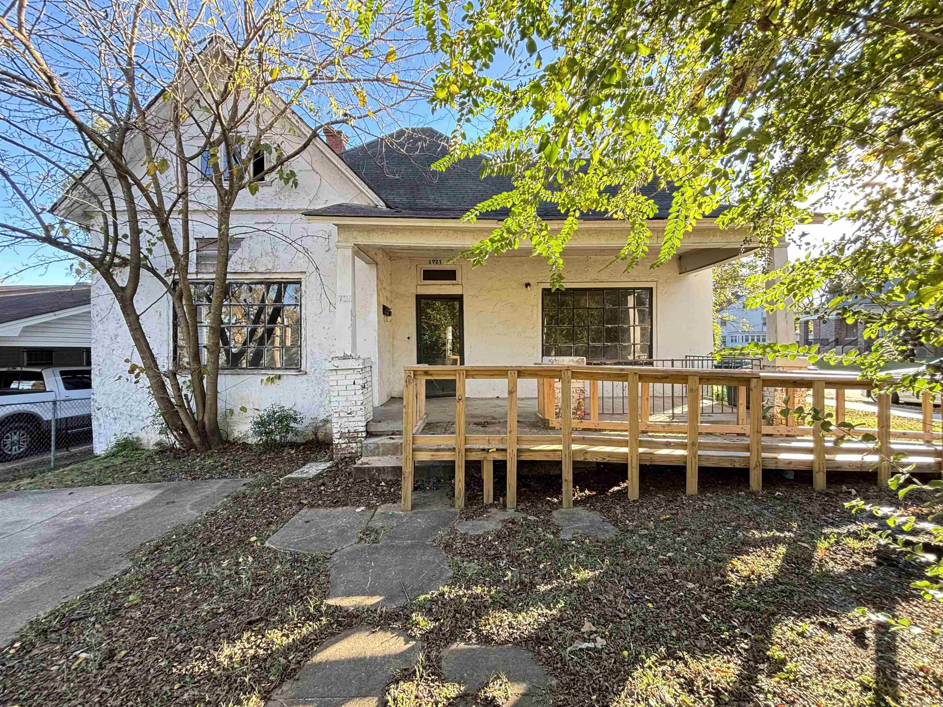 “Diamond in the rough” ( COLONIAL REVIVAL STYLE HOME ) Located in the Central High School neighborhood "Historic District." !!  Huge front porch with column's and a 340 sf attic.  Original site built brick fireplace charming 1930's home just waiting for your personal touches. Property owners in Little Rock can claim tax credits for eligible historic properties listed in the National Register. The Arkansas Historic Preservation Program (AHPP) administers the program and can help with eligibility.