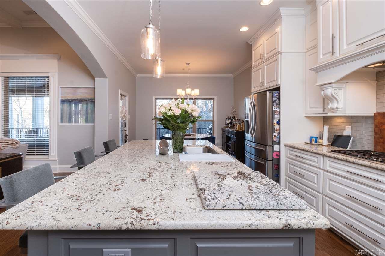 WOODLANDS EDGE - Residential