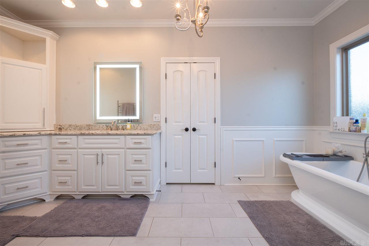 WOODLANDS EDGE - Residential