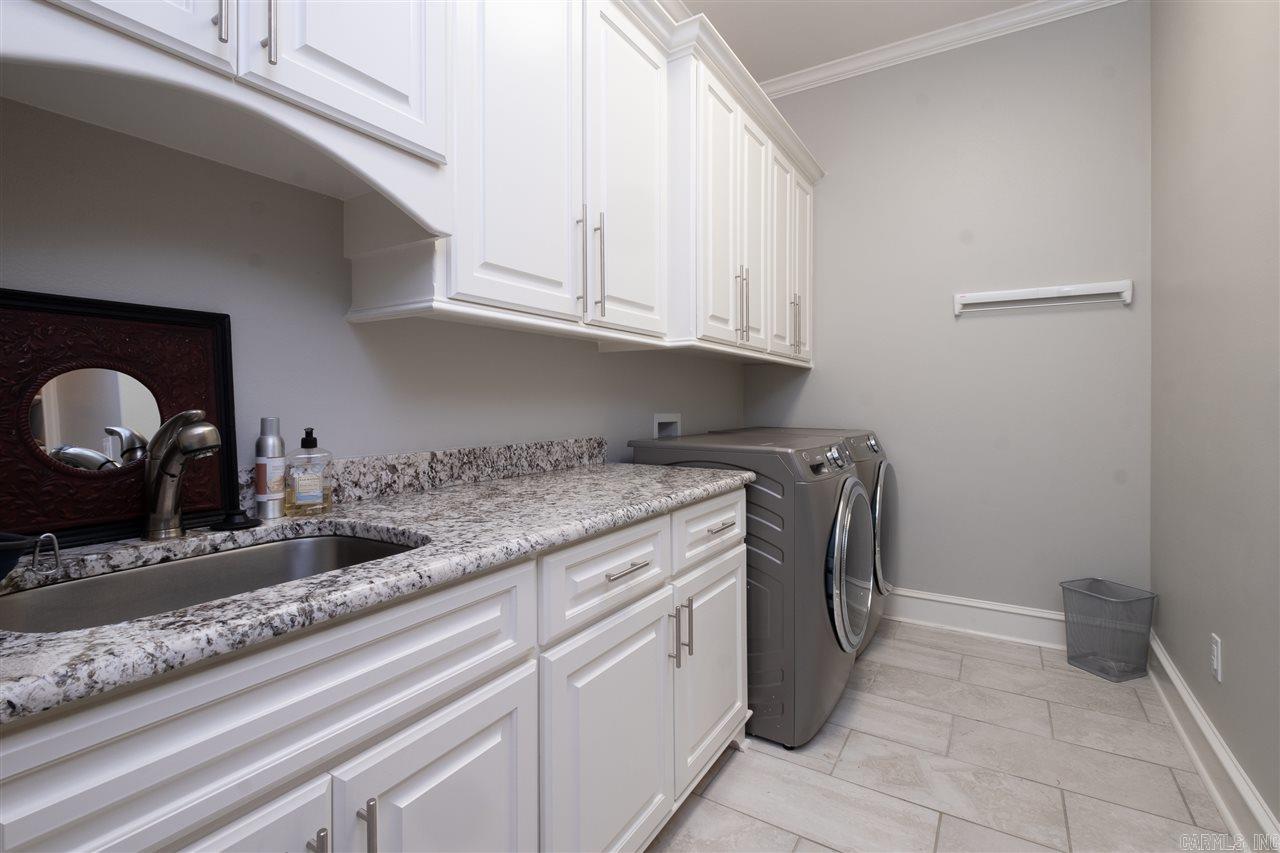 WOODLANDS EDGE - Residential