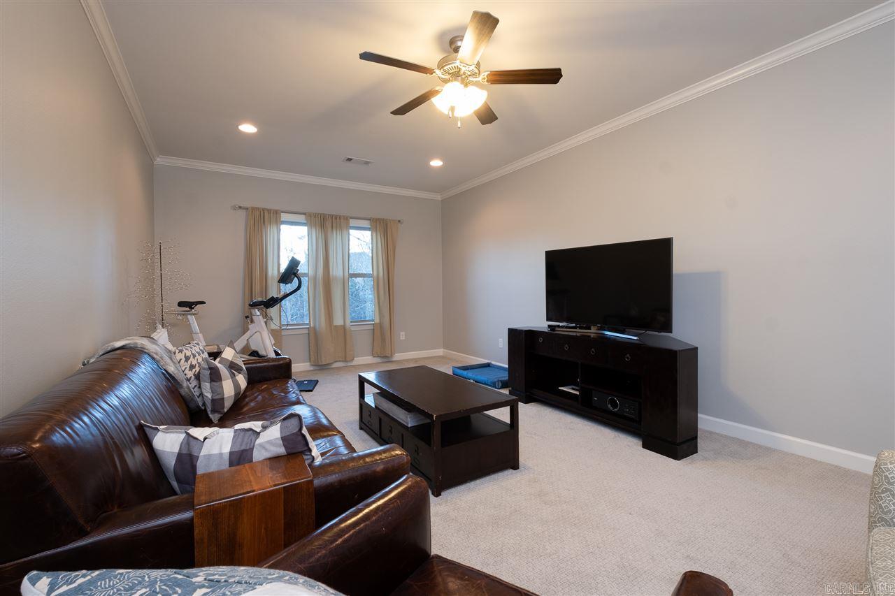 WOODLANDS EDGE - Residential