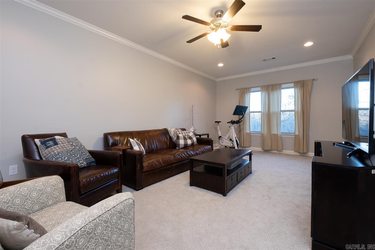 WOODLANDS EDGE - Residential