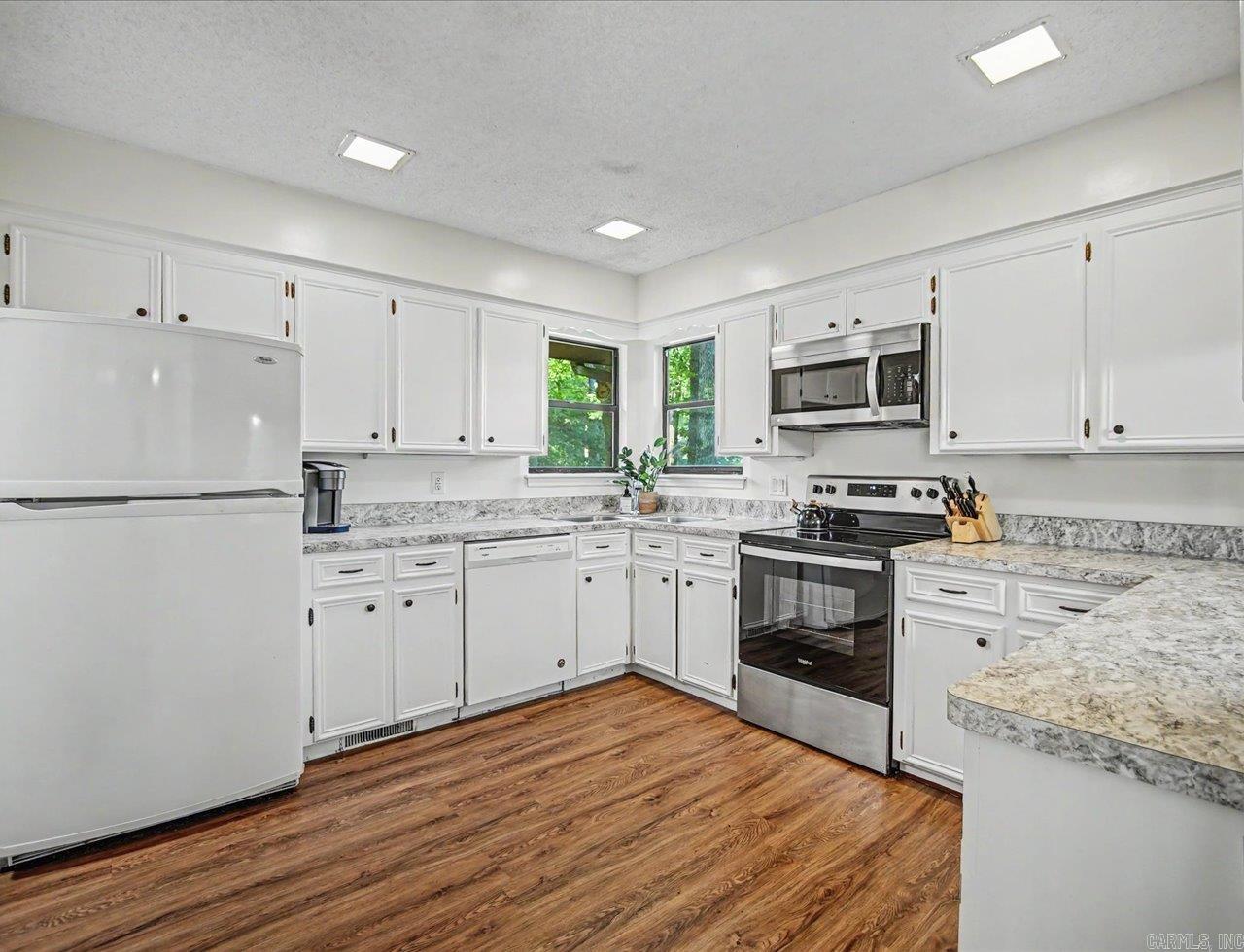 CASTILLO - Residential