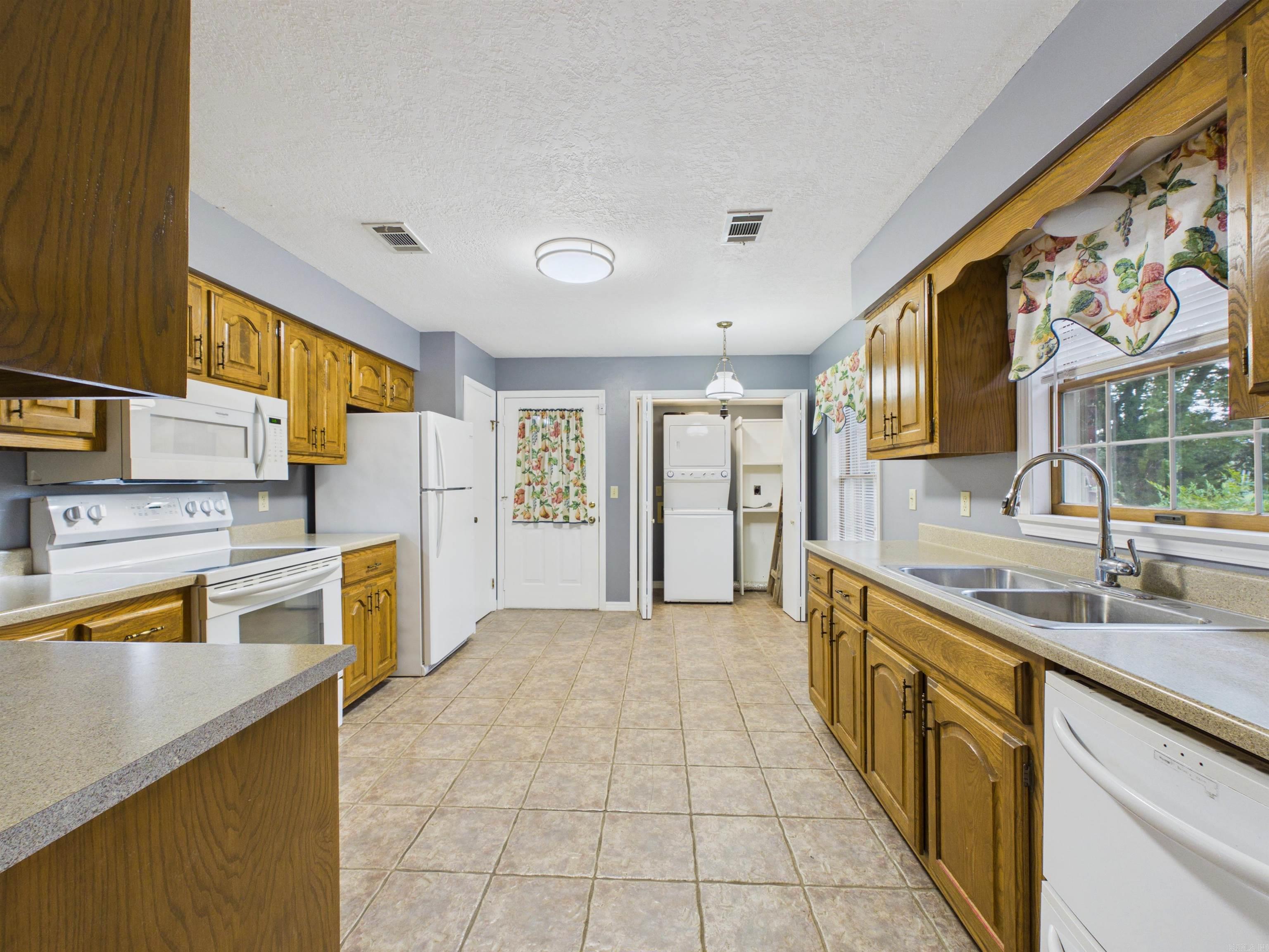 LAMAN SQUARE - Residential