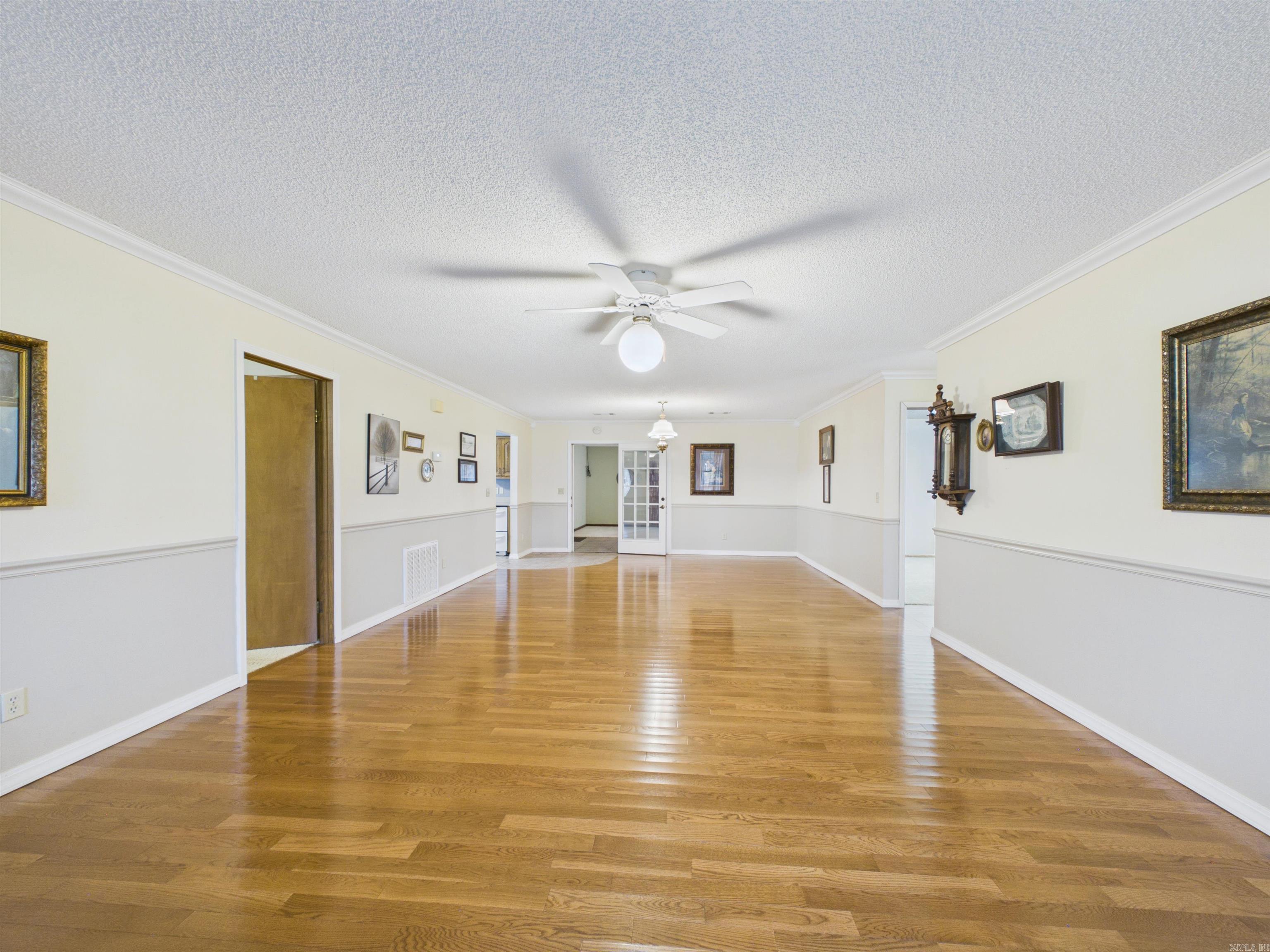 LAMAN SQUARE - Residential