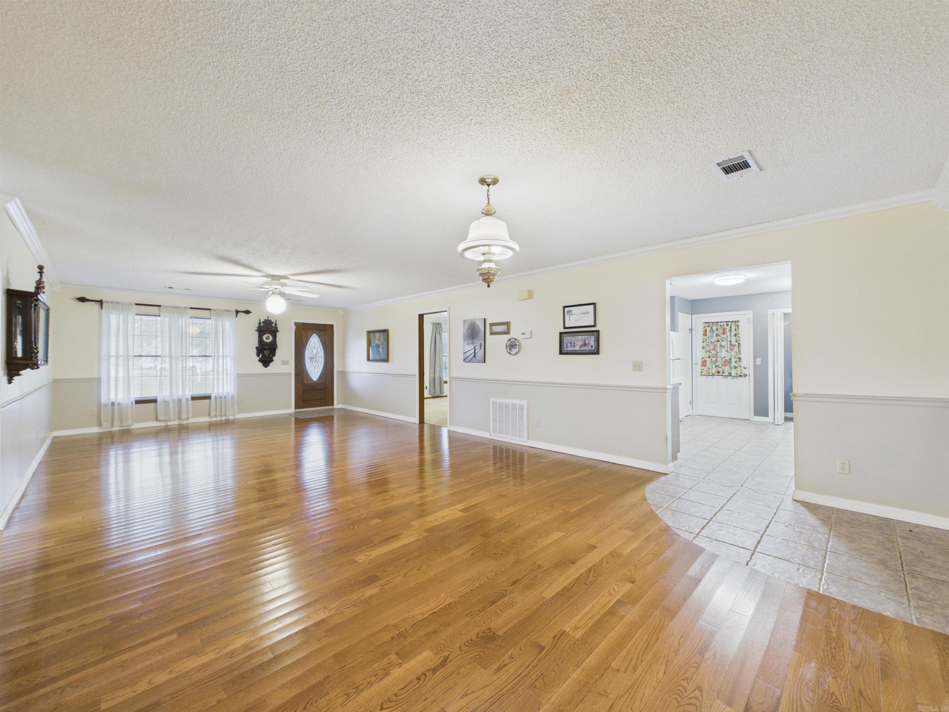 LAMAN SQUARE - Residential