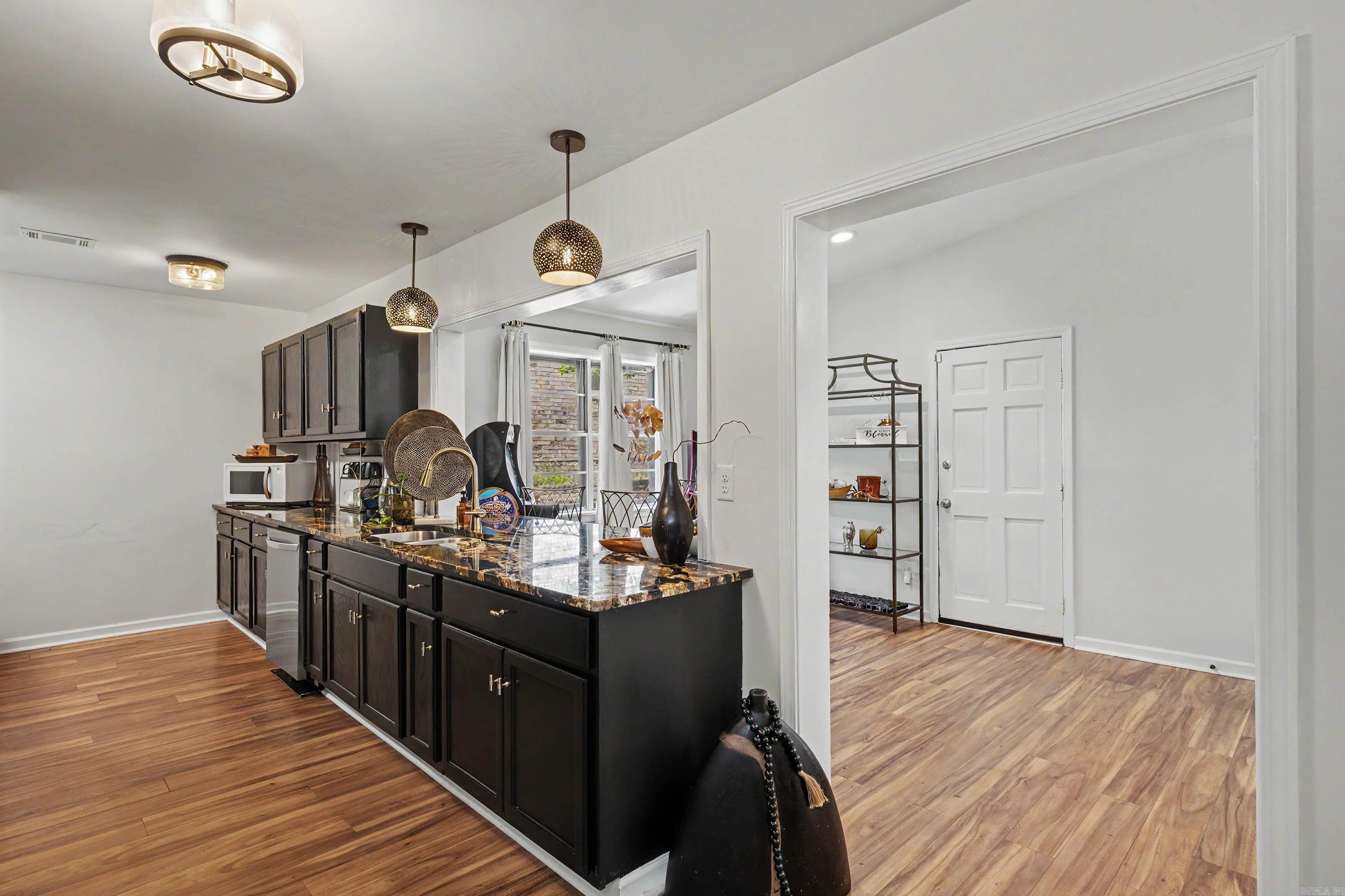 INDIAN HILLS - Residential
