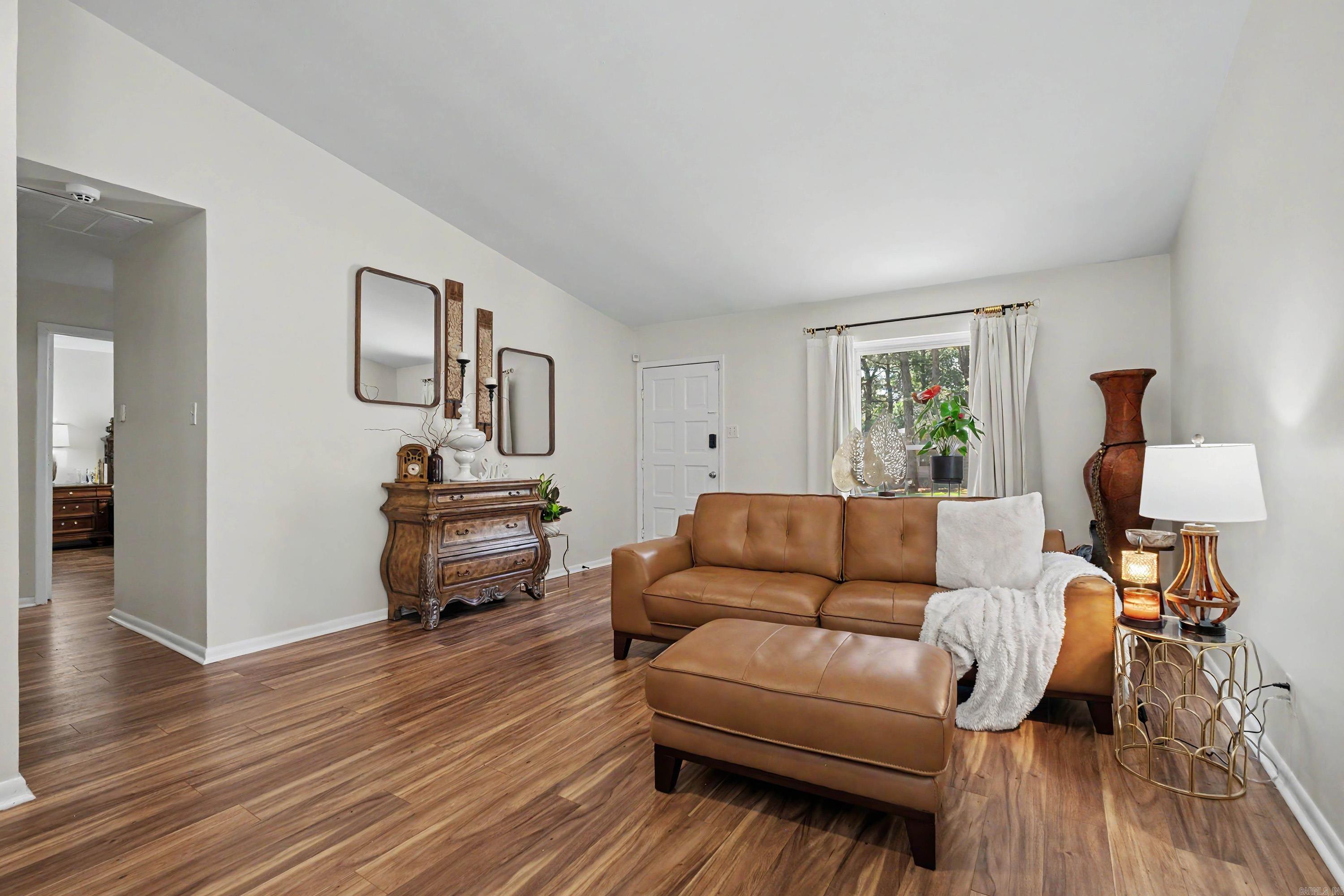 INDIAN HILLS - Residential