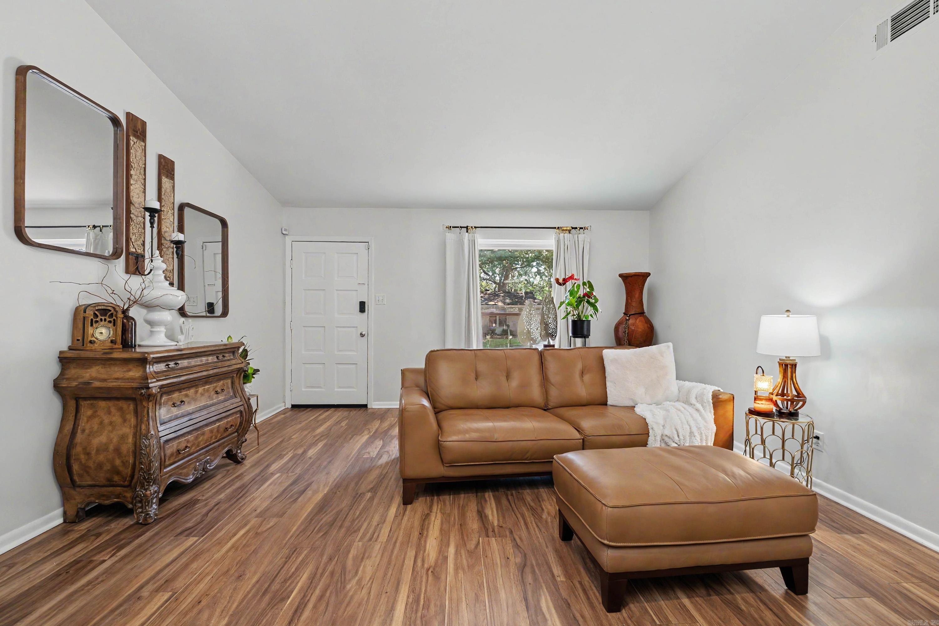 INDIAN HILLS - Residential