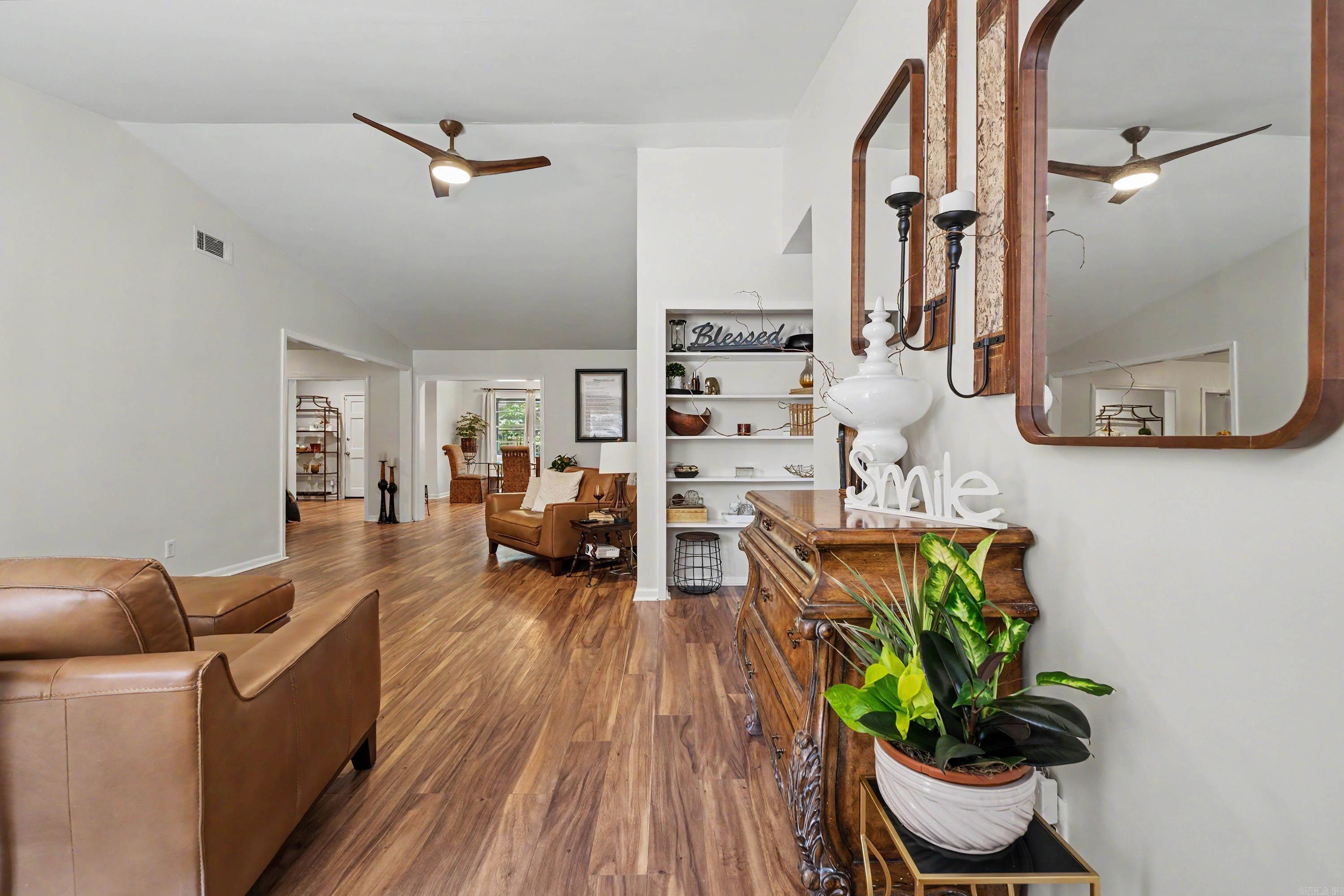 INDIAN HILLS - Residential