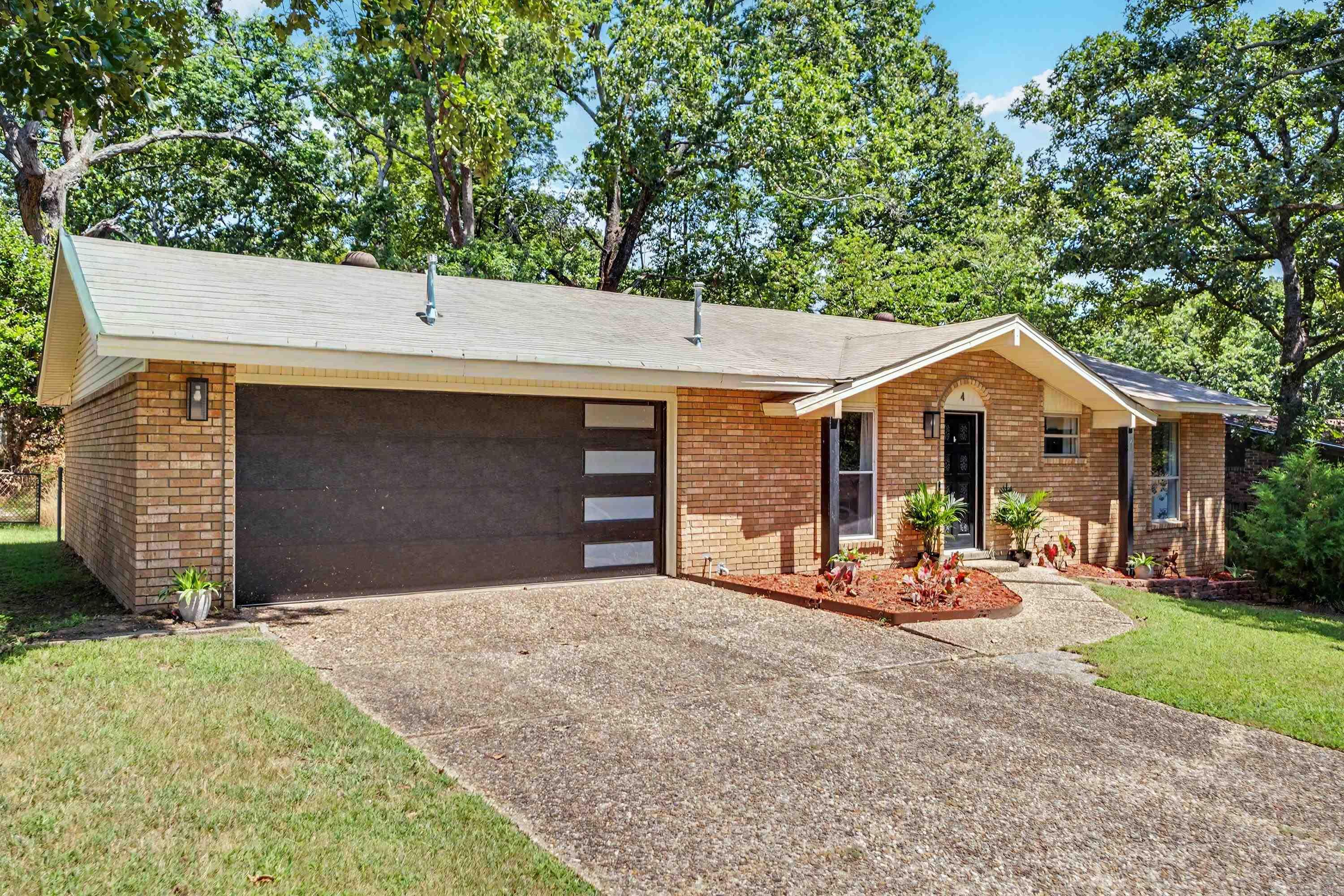 INDIAN HILLS - Residential