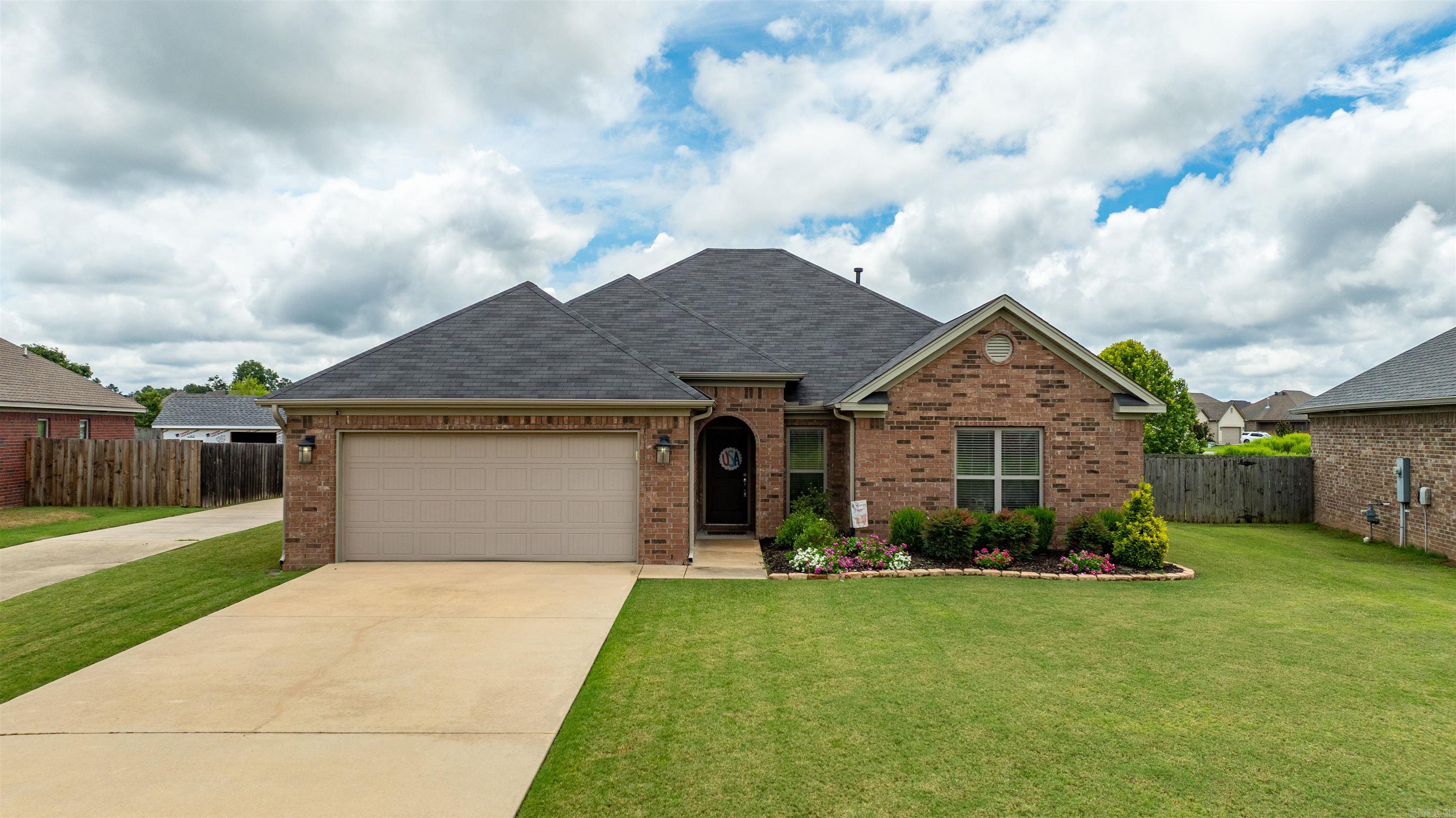 COUNTRY CLUB OF ARK THE - Residential
