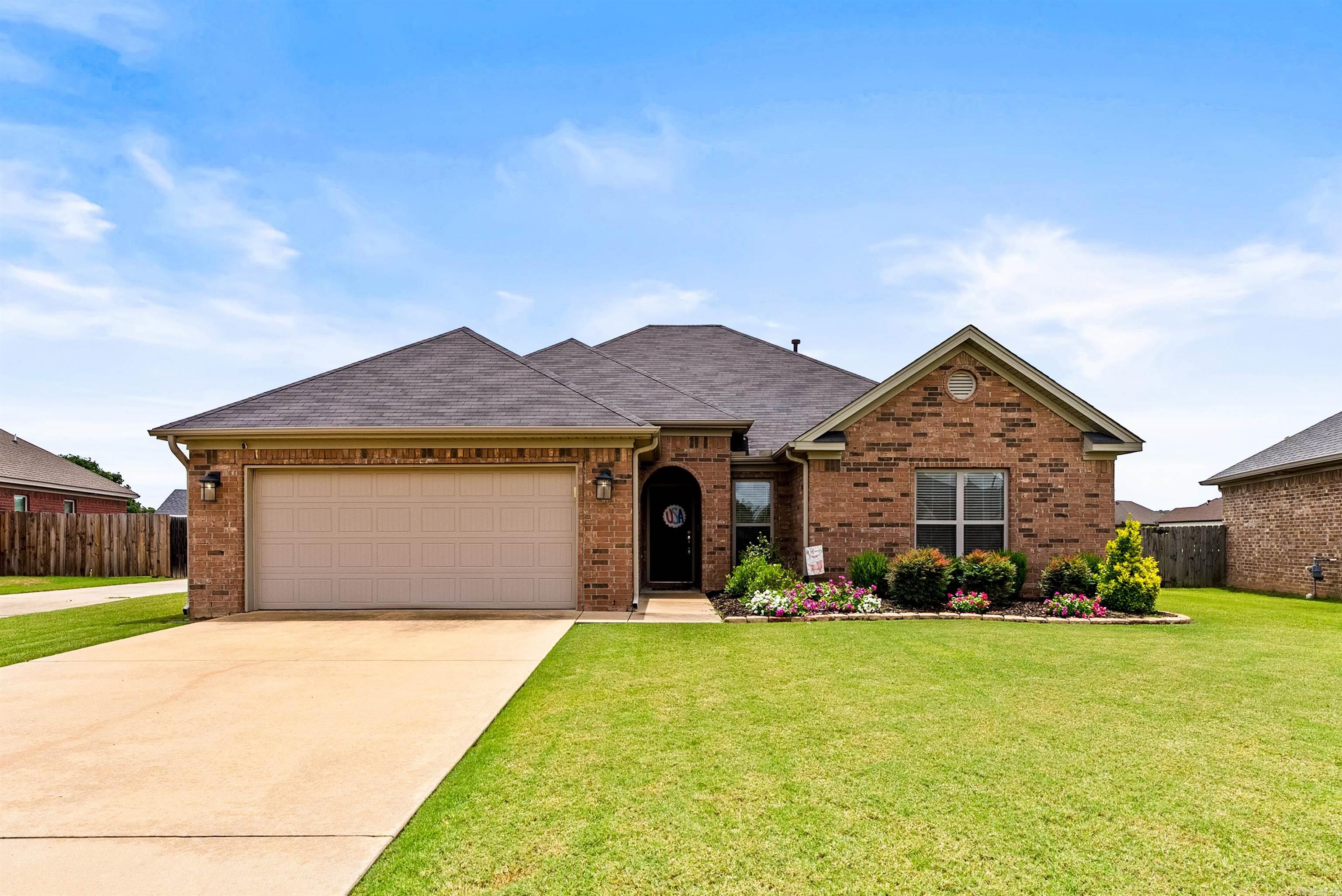COUNTRY CLUB OF ARK THE - Residential