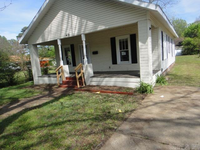Adorable cottage style home. Close to park. Bathroom has a free standing tub. Don't miss out on this little gem. Seller does not pay customary closing costs: including title policy, escrow fees, survey or transfer fees. Proof of funds required on cash transactions Lender Pre-Approval letter for financed offers dated within last 30 days). Seller is Secretary of Veterans Affairs. This property may qualify for Seller Financing (Vendee). Property sold As Is. See Agent Remarks for submitting an offer.