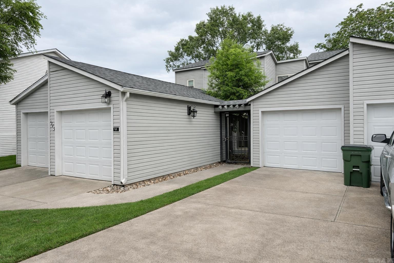 Live the Diamondhead Lifestyle! This 3-bedroom, 2.5-bath townhome is ideally located directly across from the golf course in Diamondhead Subdivision. Filled with natural light, the home features a spacious living area, functional kitchen, and convenient main-level half bath.  Enjoy resort-style amenities including a PGA-sanctioned golf course, Olympic-size pool, tennis, basketball and pickleball courts, clubhouse, fitness room, library, playground, and Lake Catherine access.  Perfect as a primary residence, vacation getaway, or investment property, this home offers incredible potential with just a little updating. Located in a desirable school district and just minutes from Oaklawn Racing Casino Resort, Garvan Woodland Gardens, and Lake Catherine State Park.  Don't miss your chance to own in one of the area's most amenity-rich communities—schedule your private showing today!