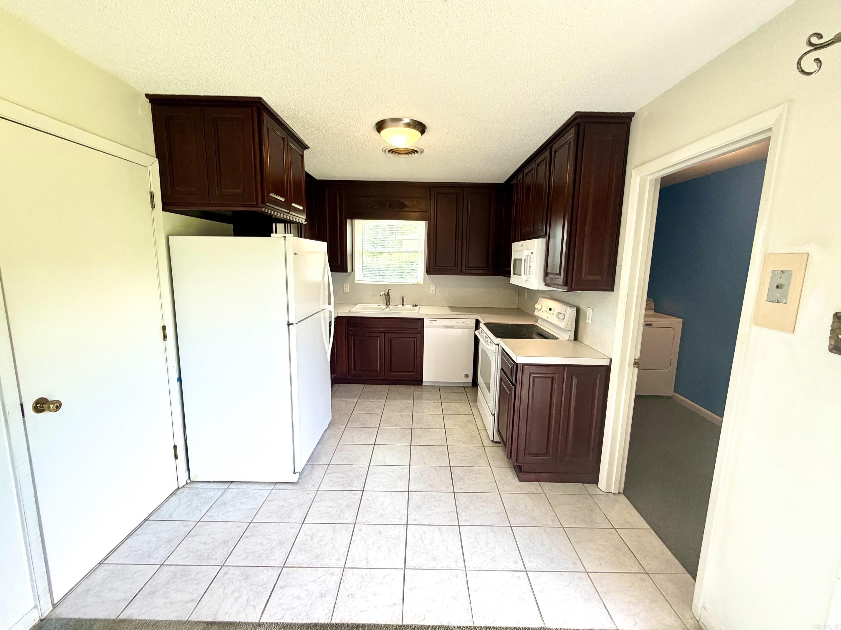 PARK TERRACE - Residential