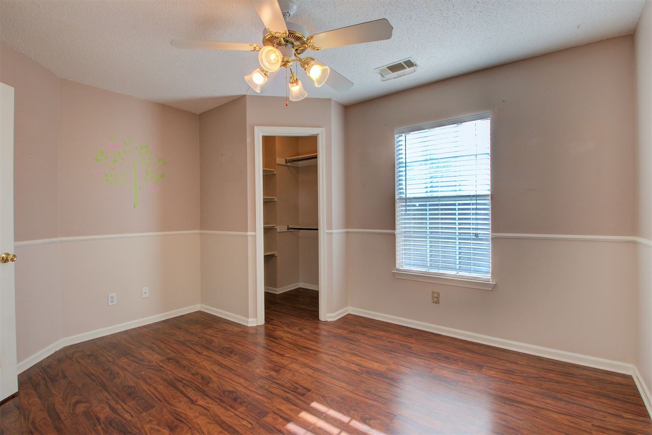 WOODLAND HILLS ESTATES - Residential