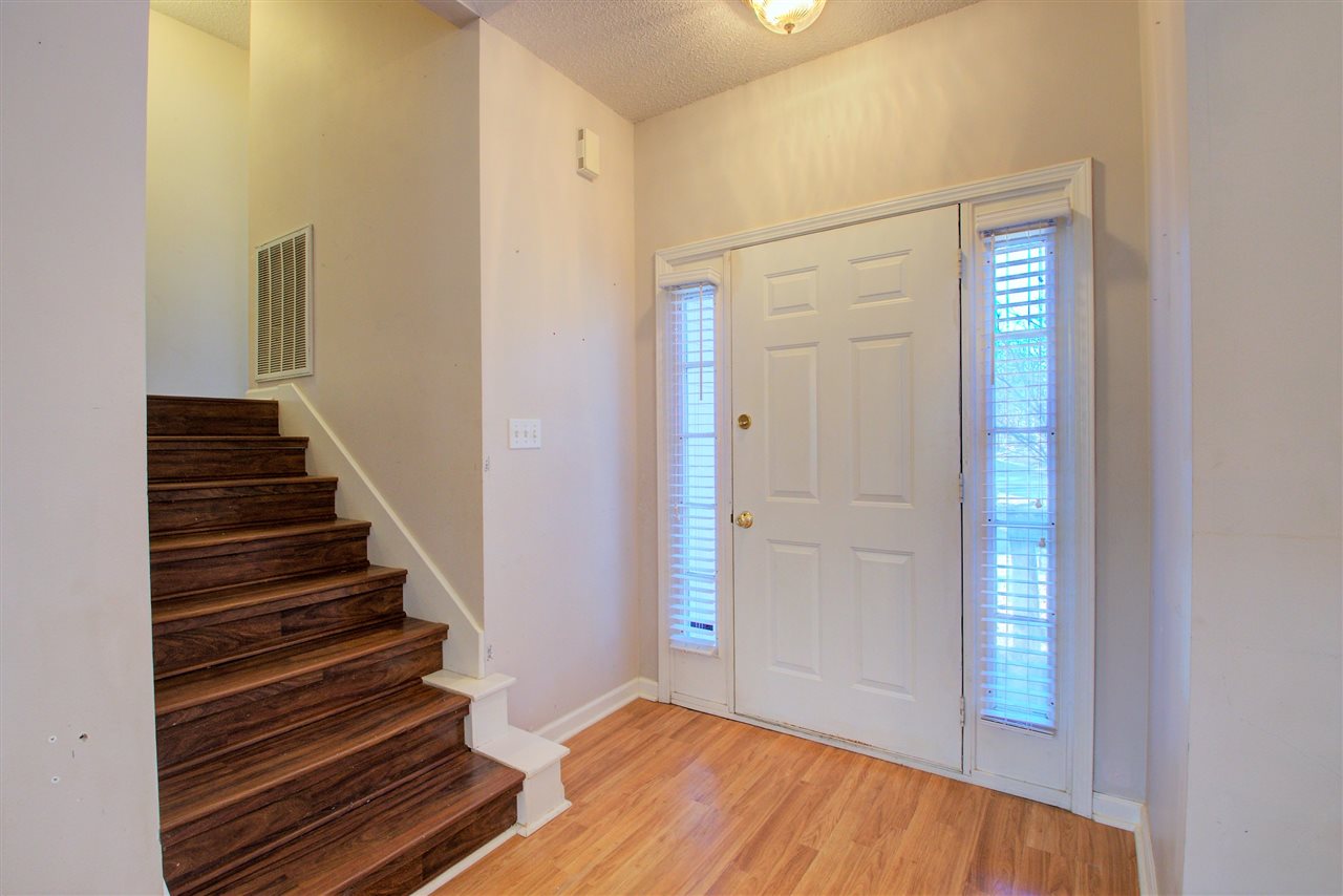 WOODLAND HILLS ESTATES - Residential