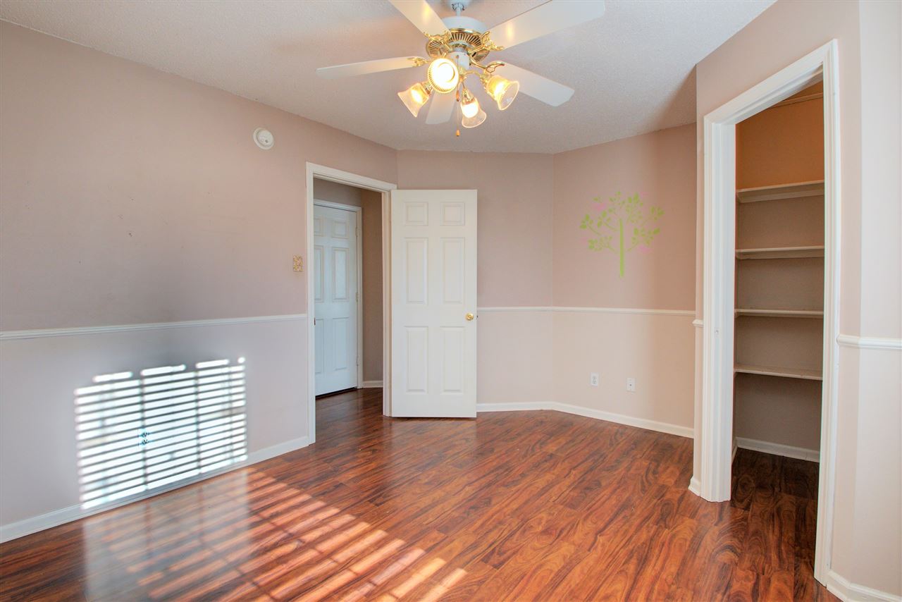 WOODLAND HILLS ESTATES - Residential