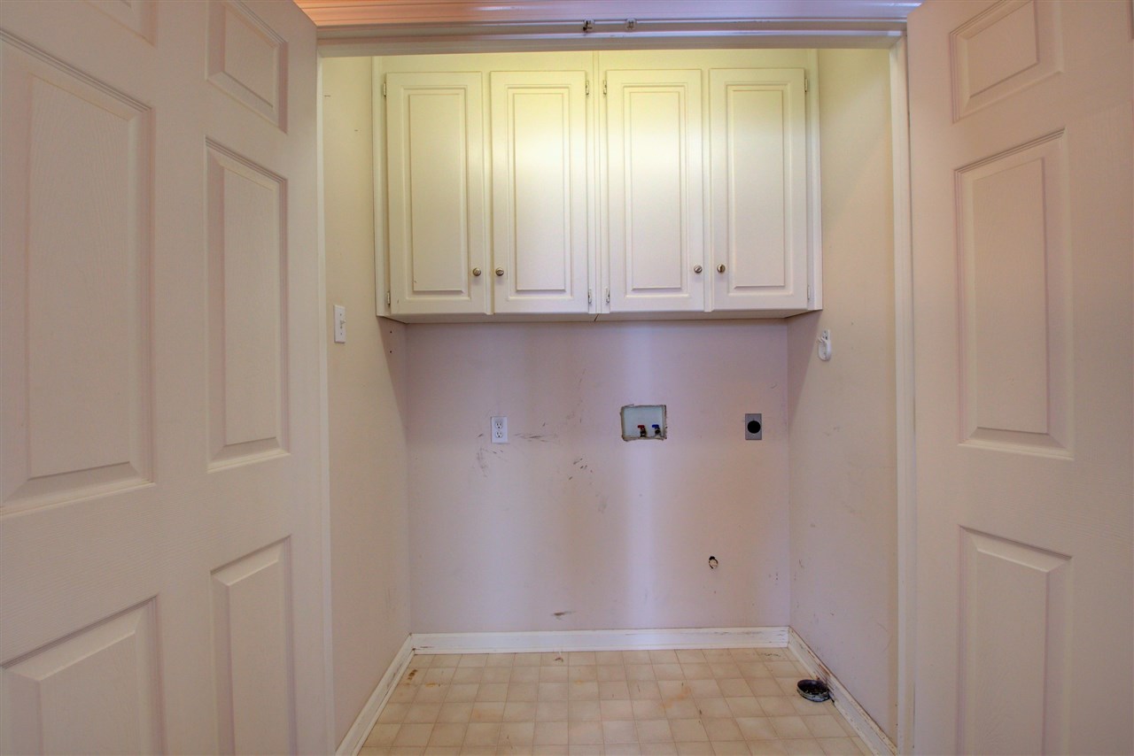 WOODLAND HILLS ESTATES - Residential