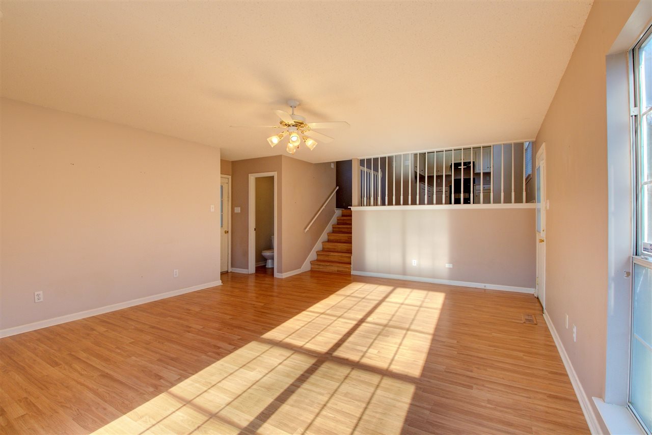 WOODLAND HILLS ESTATES - Residential