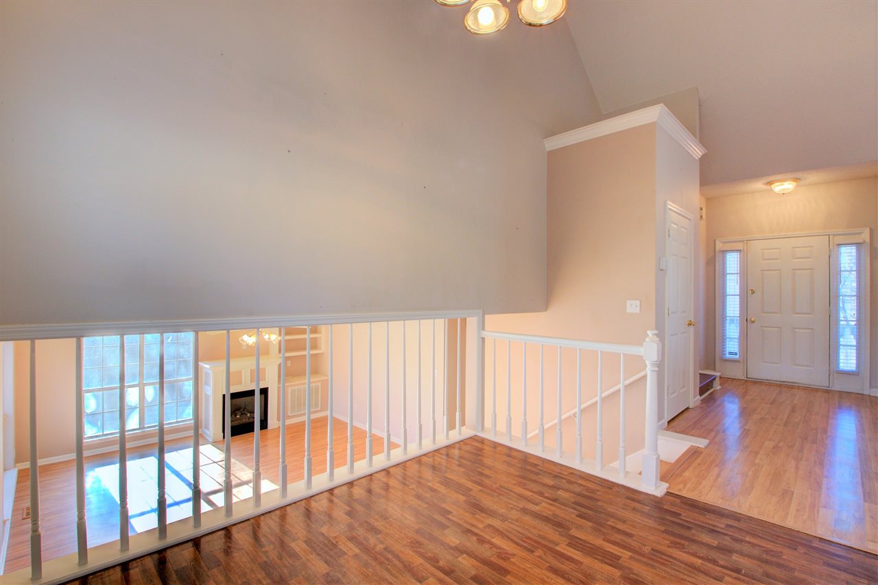 WOODLAND HILLS ESTATES - Residential