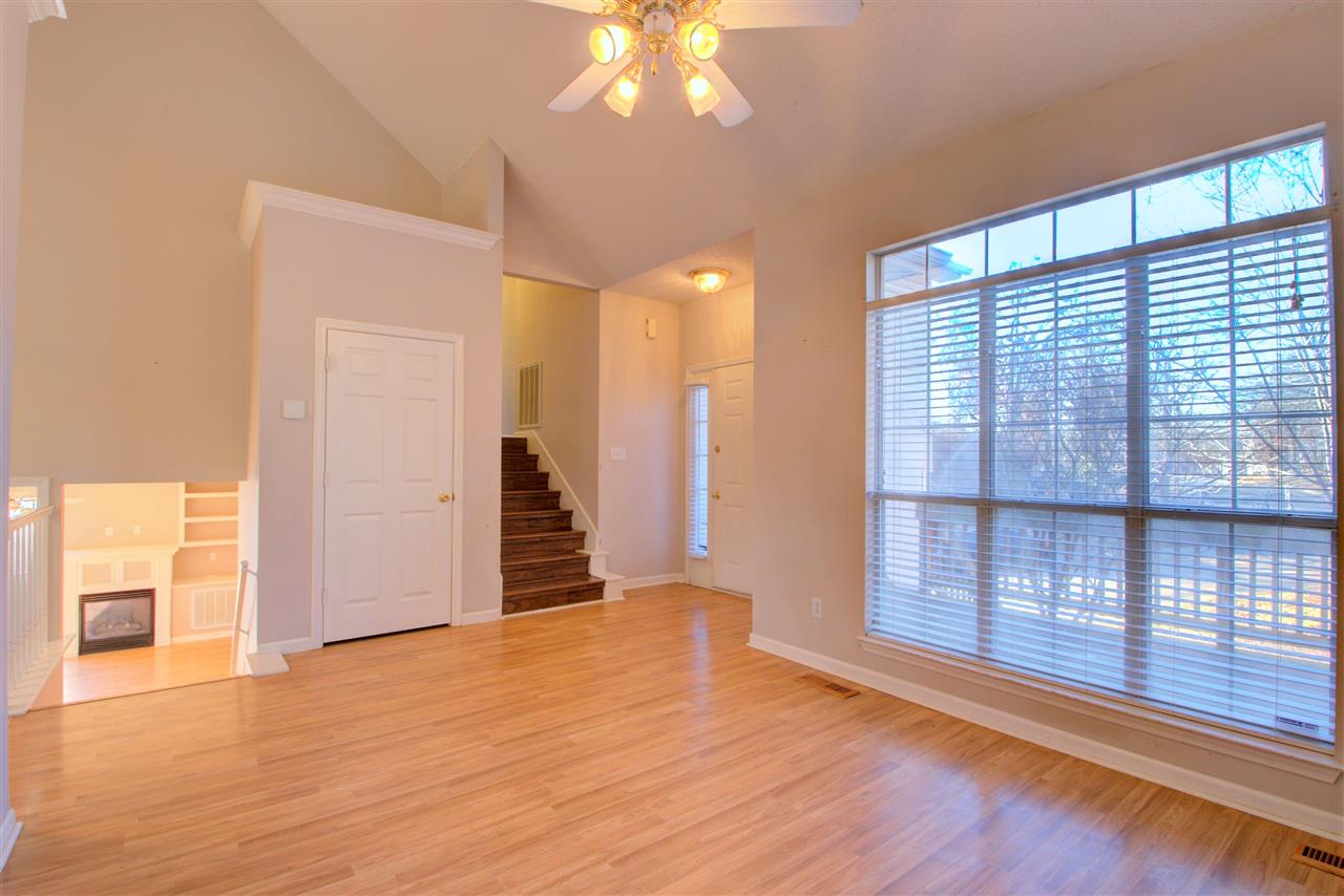 WOODLAND HILLS ESTATES - Residential