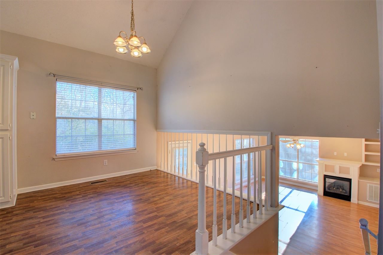 WOODLAND HILLS ESTATES - Residential