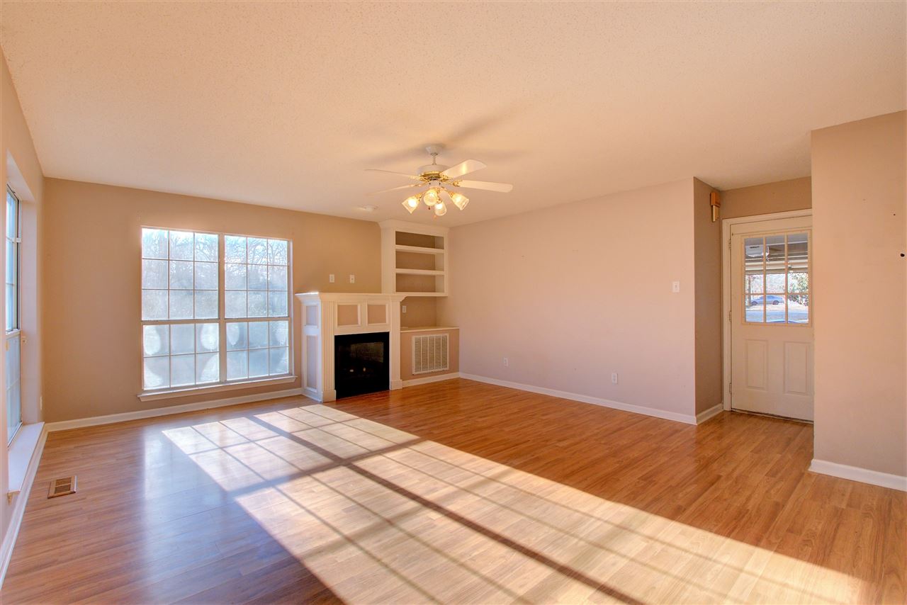 WOODLAND HILLS ESTATES - Residential