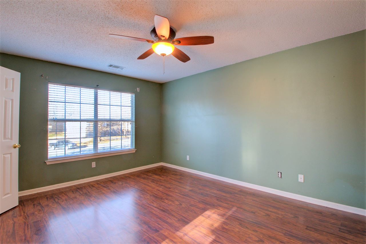 WOODLAND HILLS ESTATES - Residential