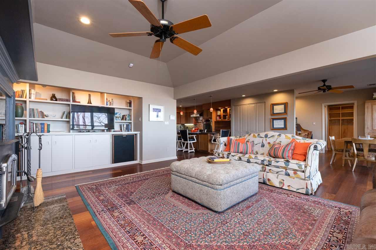 River Oaks Estates - Residential