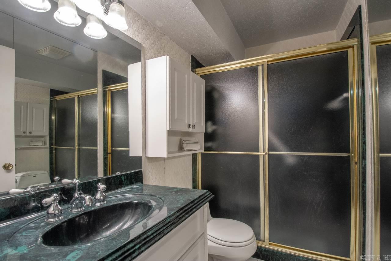 FOREST HILL COND - Residential