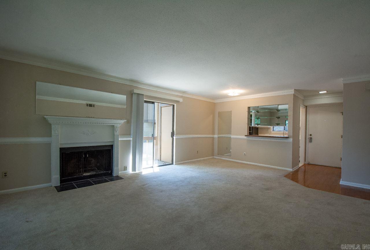 FOREST HILL COND - Residential