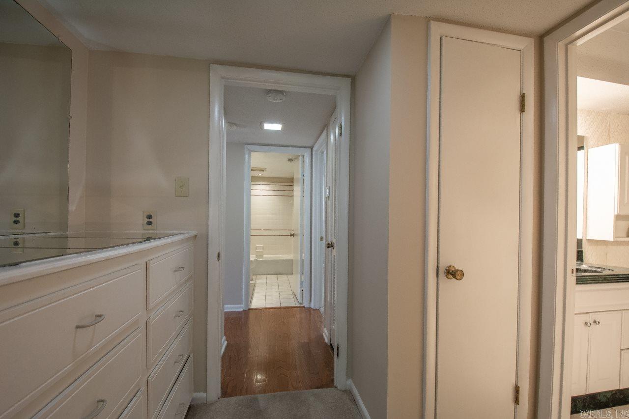 FOREST HILL COND - Residential