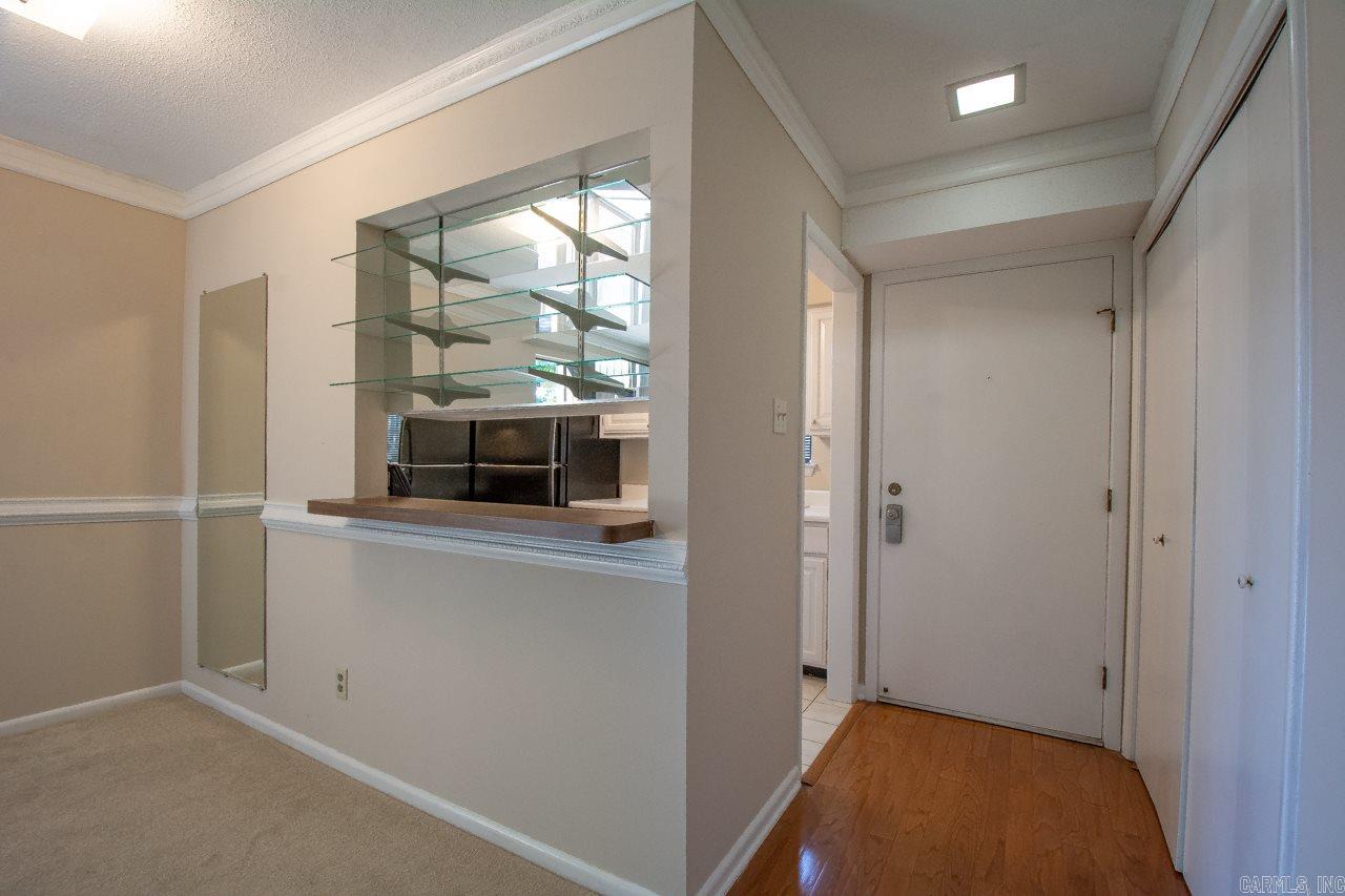 FOREST HILL COND - Residential