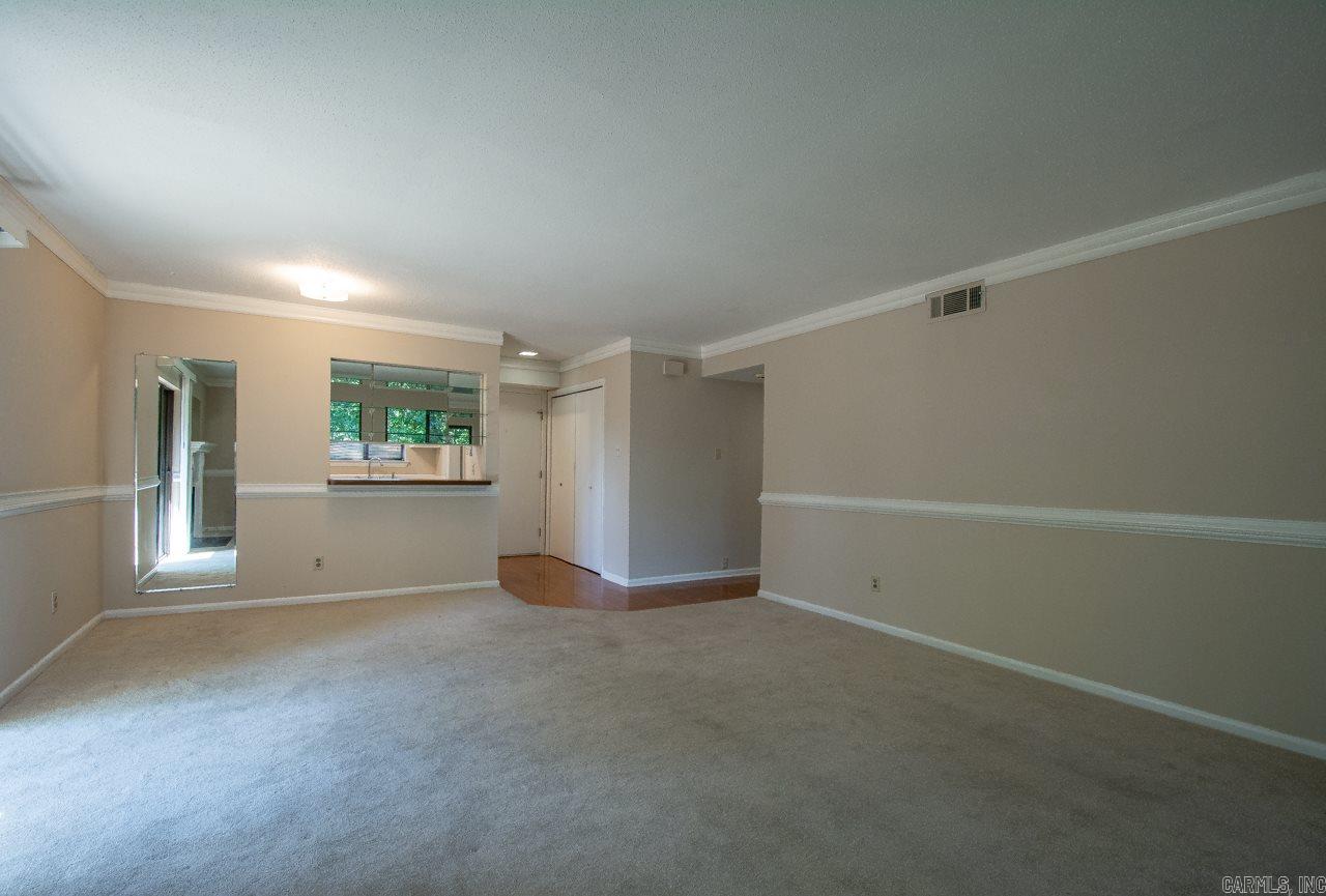 FOREST HILL COND - Residential