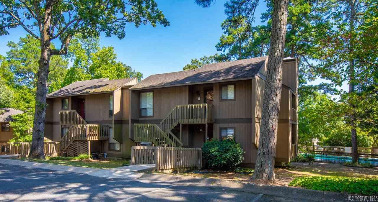 Perfect location for your clients who want to be close to shopping and restaurants. 2 BR/2 BA, galley kitchen, fireplace, two decks. Great view in this established area of Little Rock. Priced to sell!