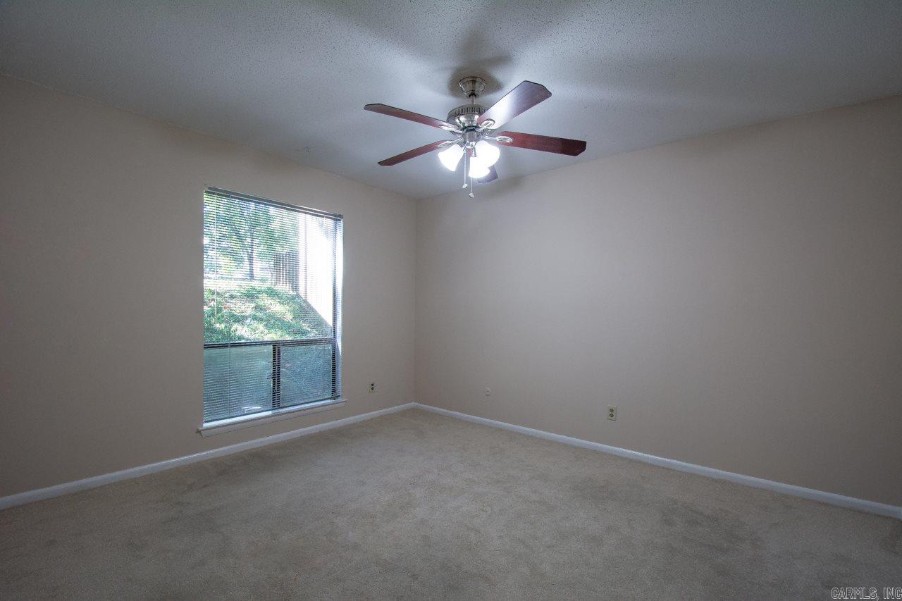 FOREST HILL COND - Residential
