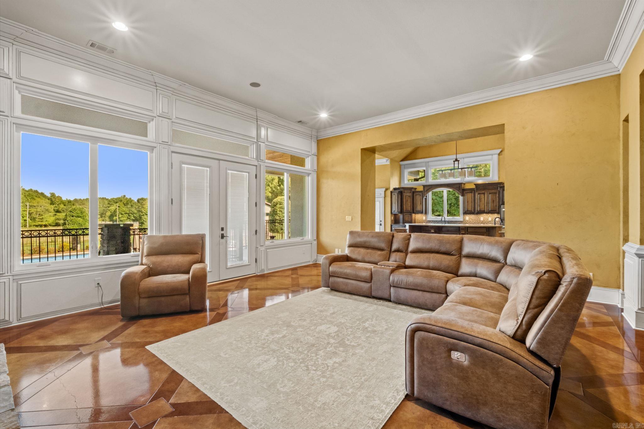 THE HILLS - Residential