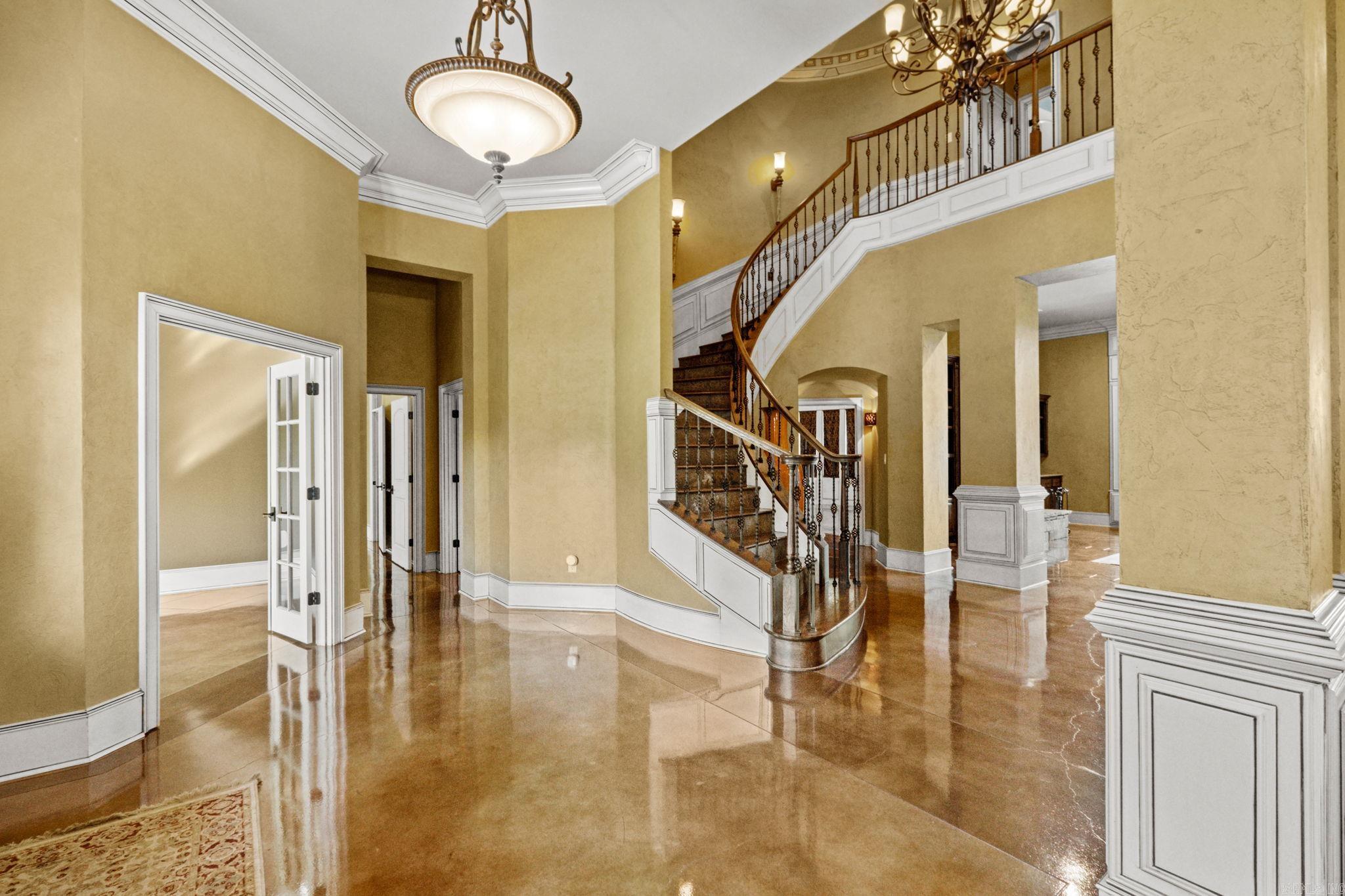 THE HILLS - Residential