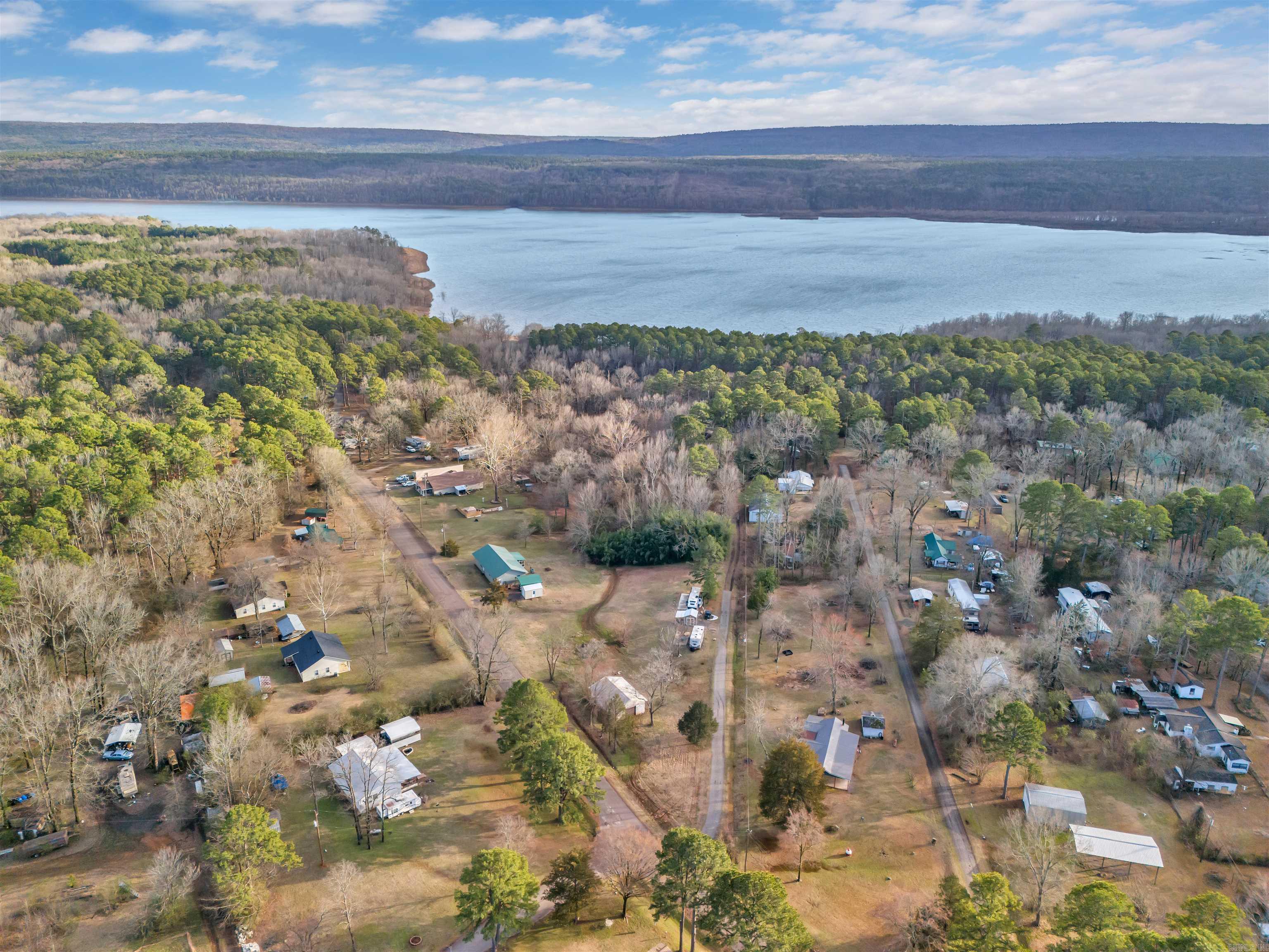 MOLERS LAKESIDE - Residential