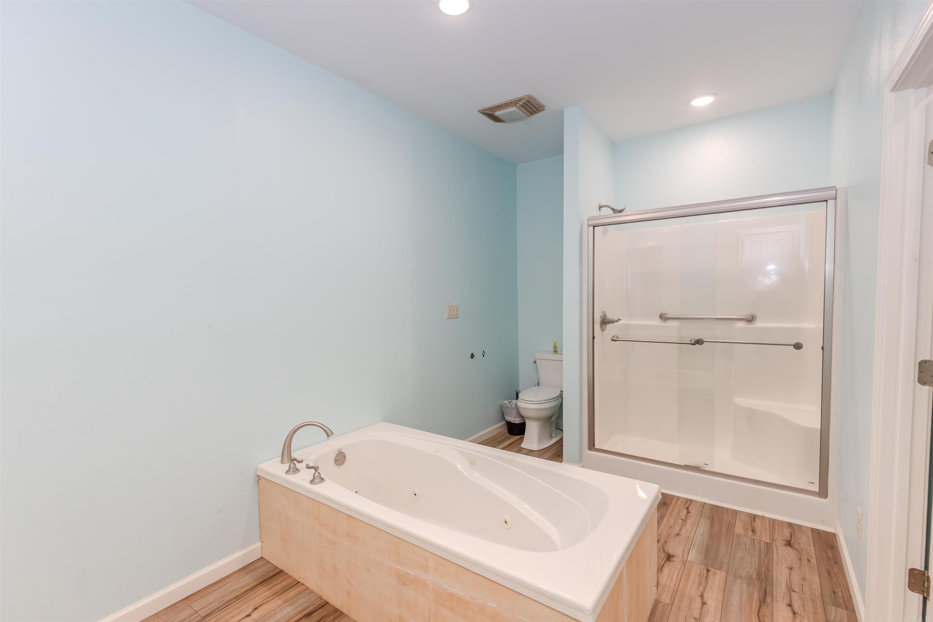 MOLERS LAKESIDE - Residential