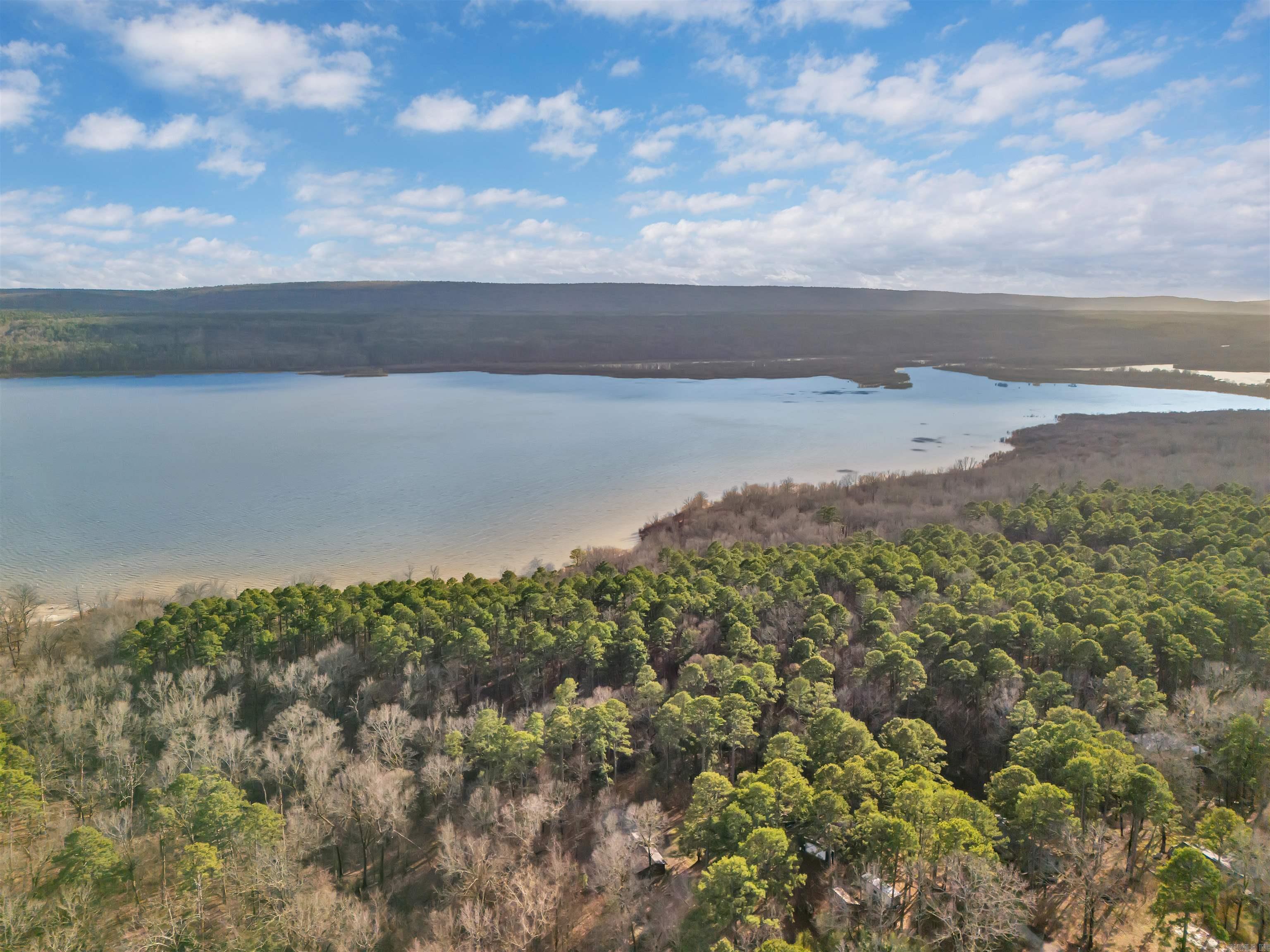 MOLERS LAKESIDE - Residential