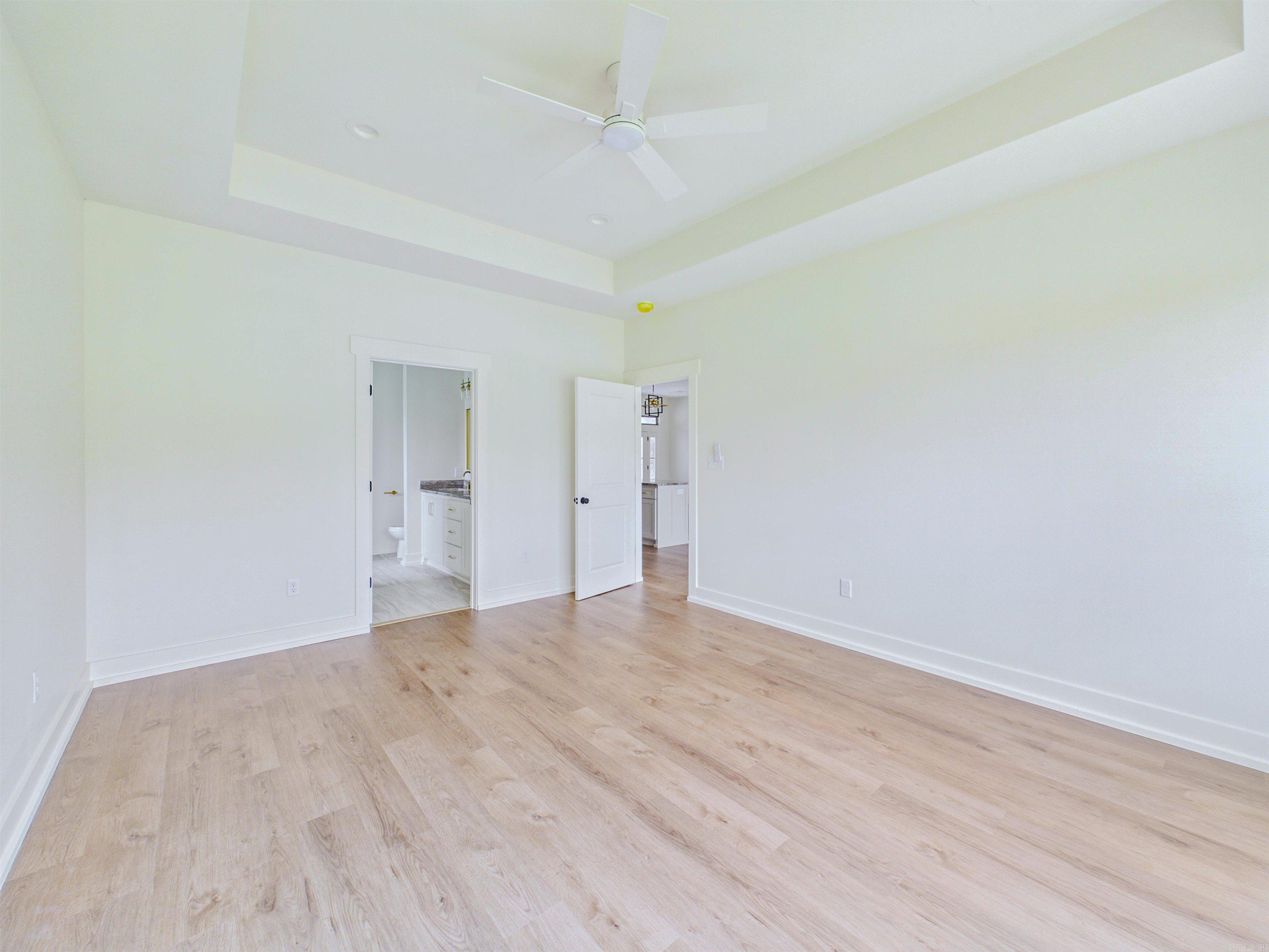 EAST MEADOW - Residential