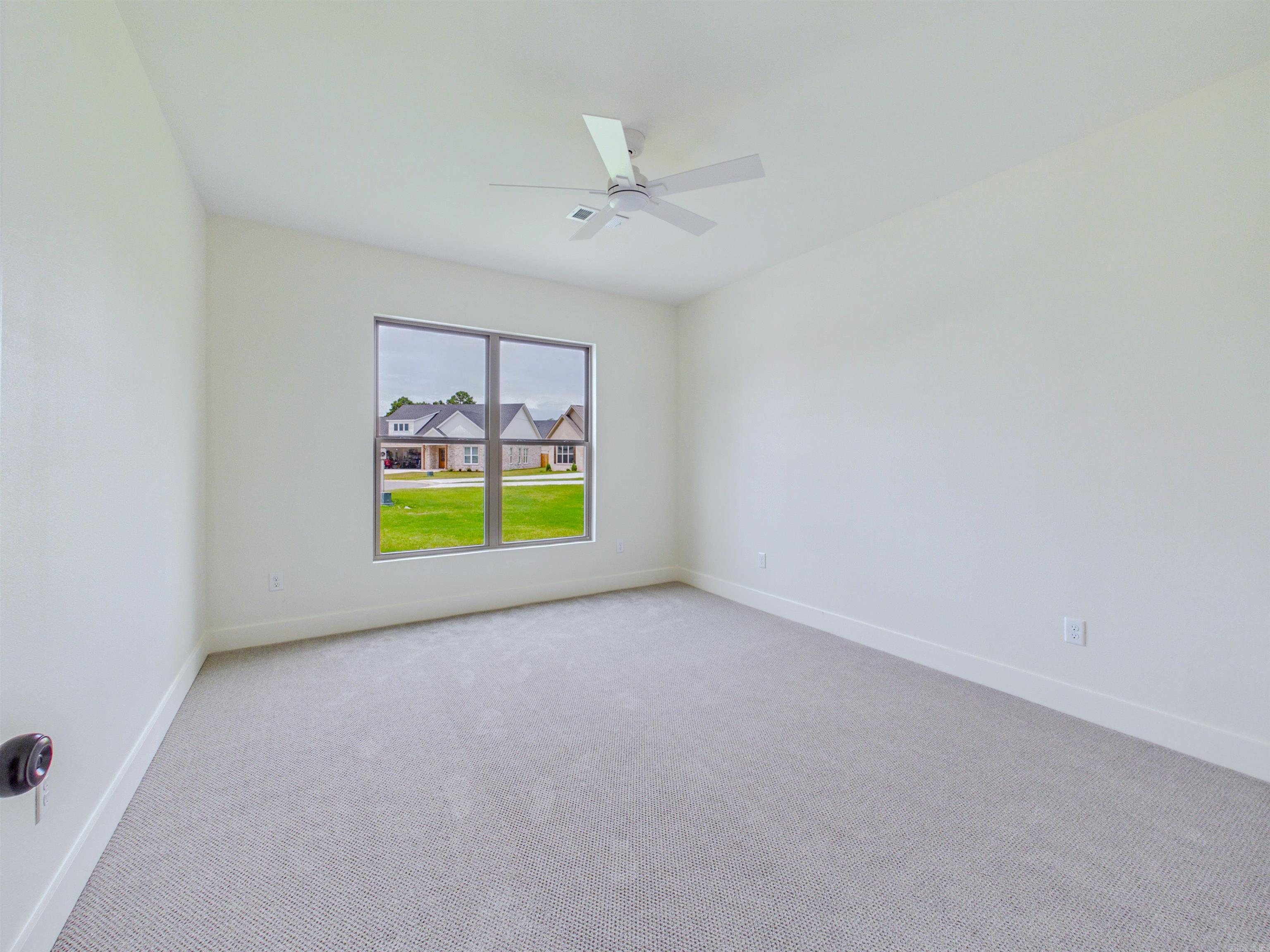 EAST MEADOW - Residential