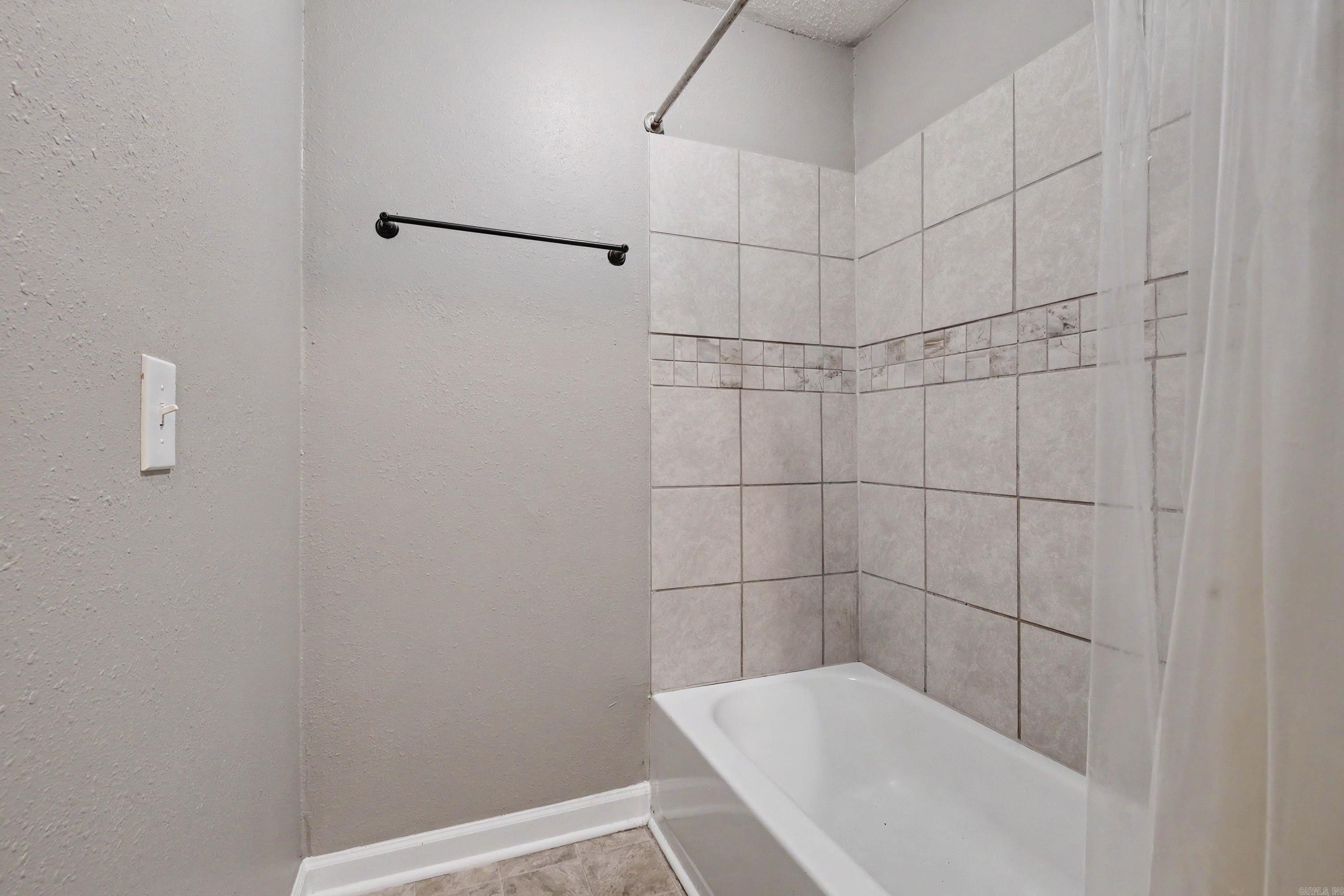SHADY GROVE - Residential