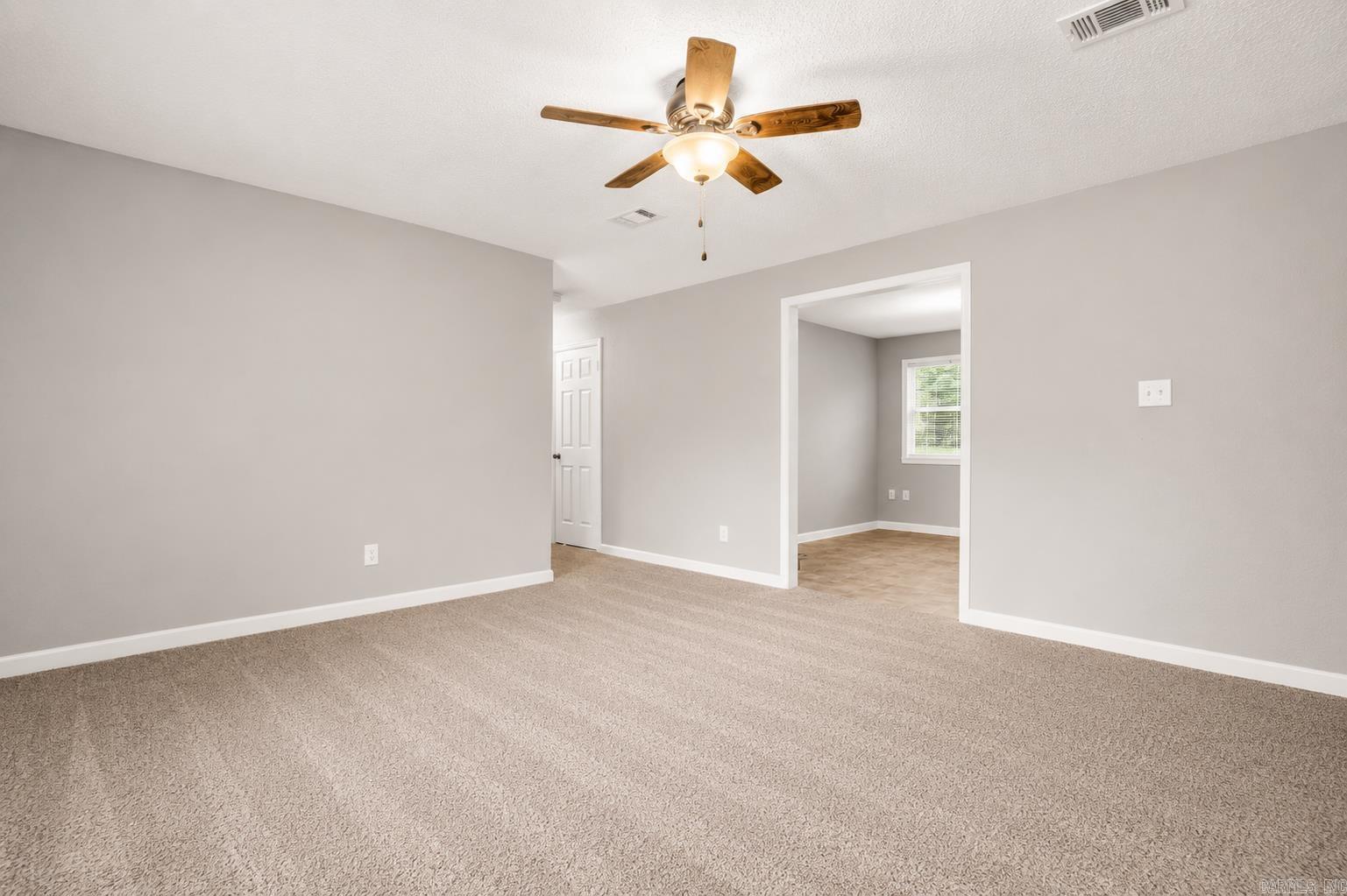 SHADY GROVE - Residential