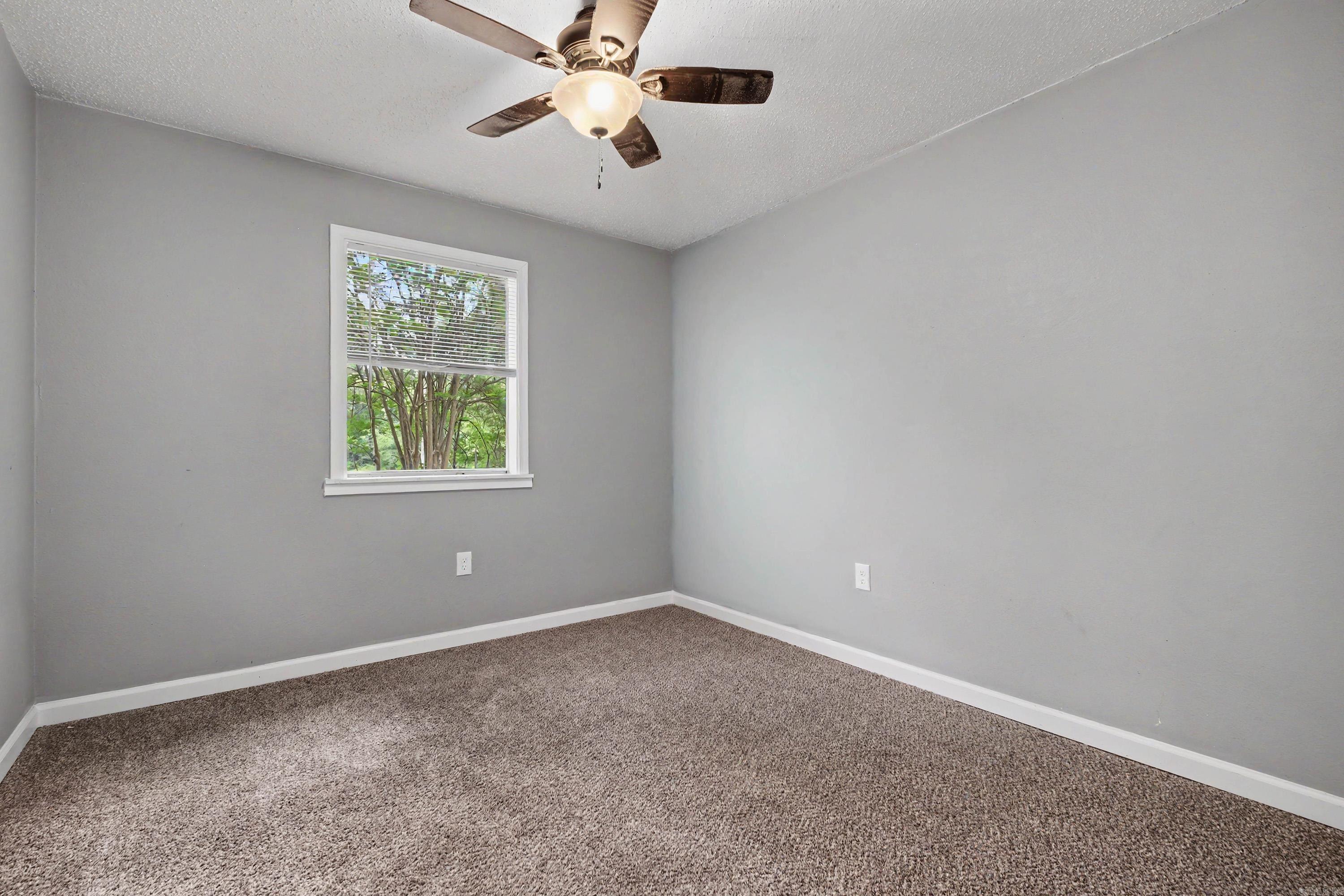 SHADY GROVE - Residential