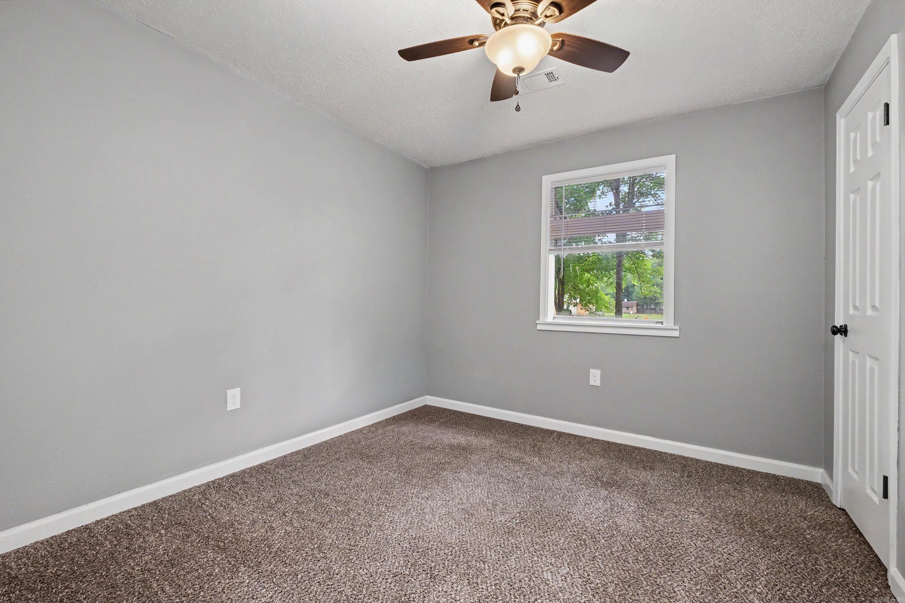 SHADY GROVE - Residential