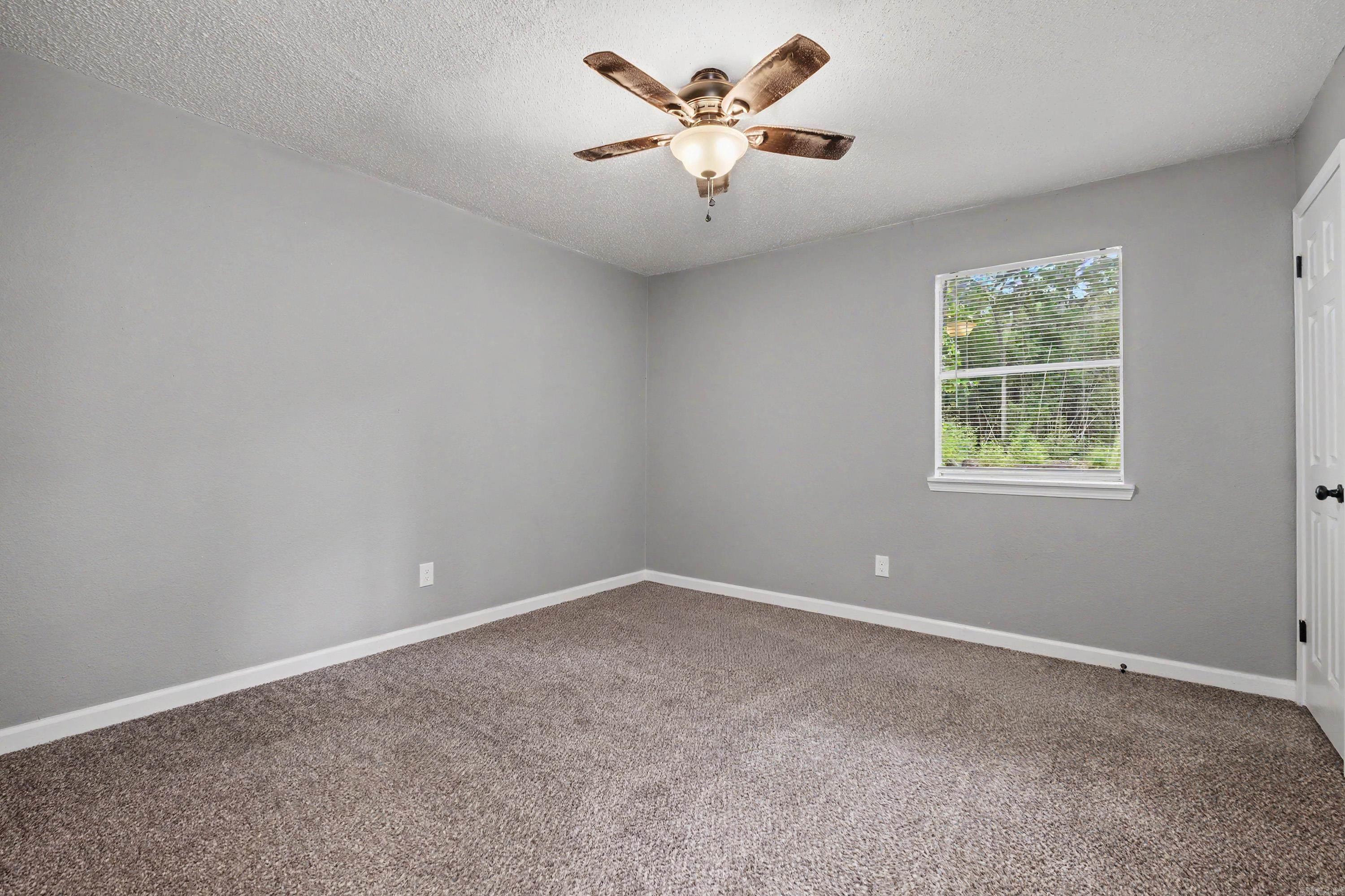 SHADY GROVE - Residential